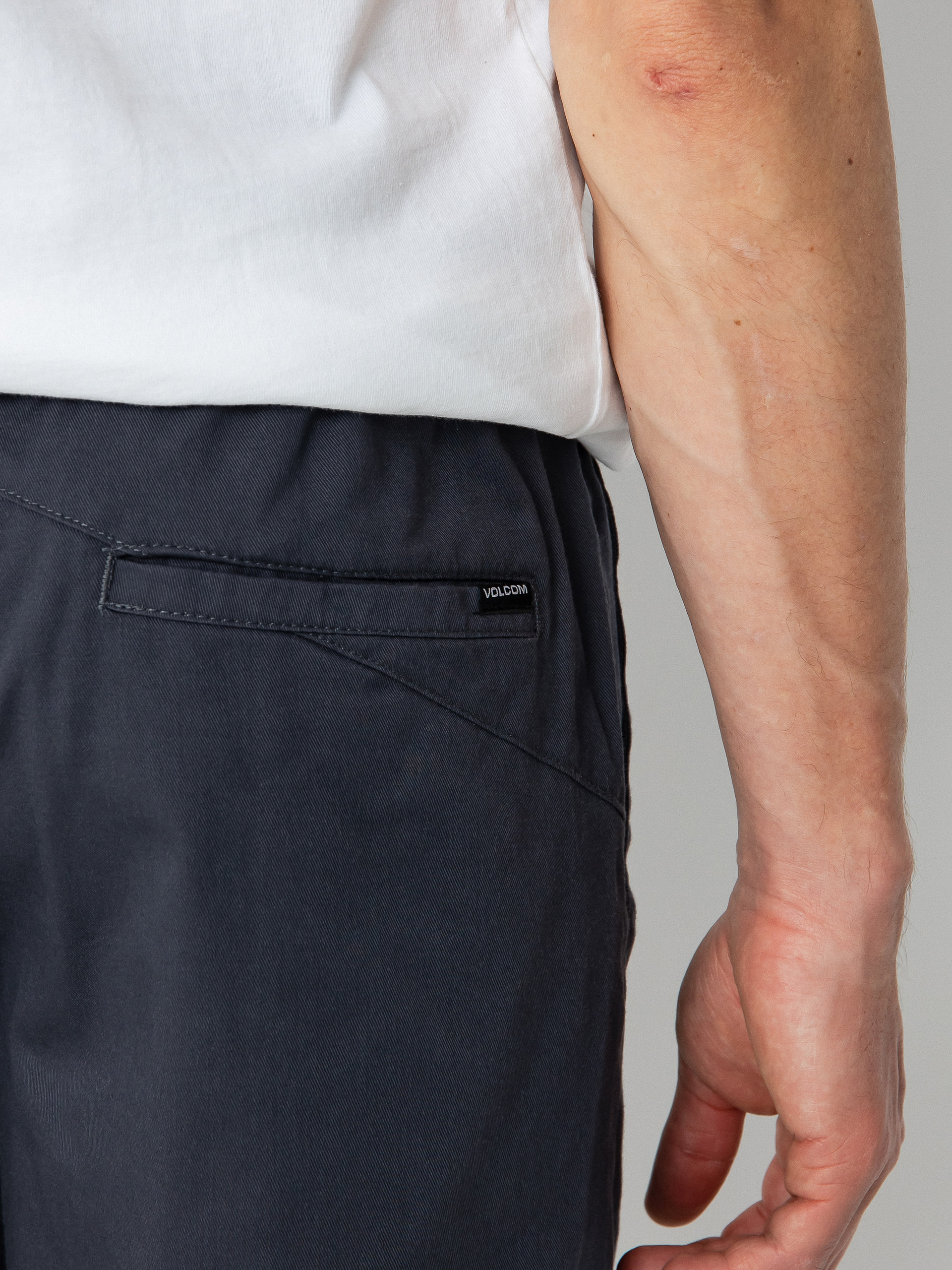 Szorty Volcom Frickin Ew 19 (charcoal)