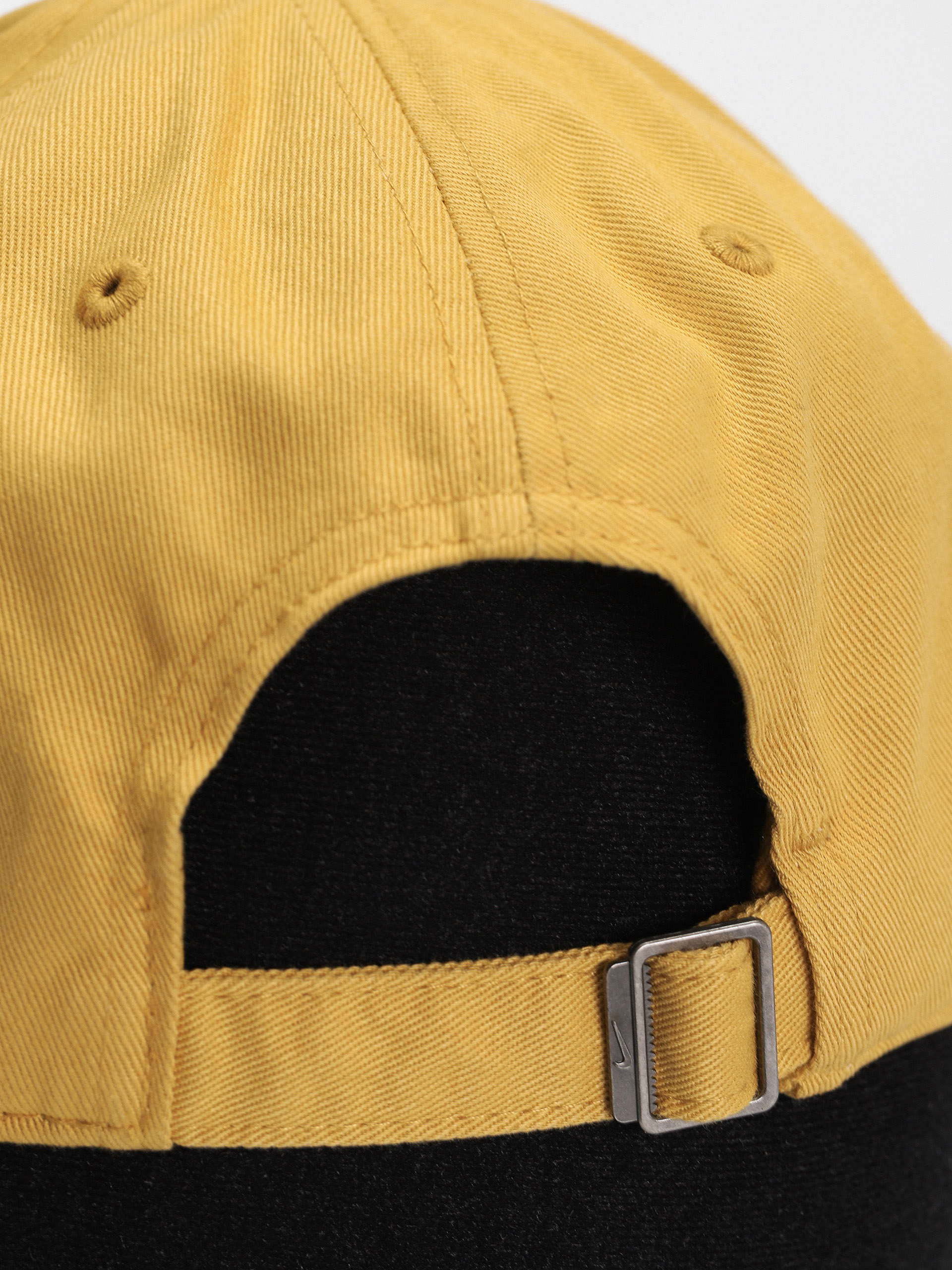 Czapka z daszkiem Nike SB Heritage86 Futura Washed (wheat gold/white)