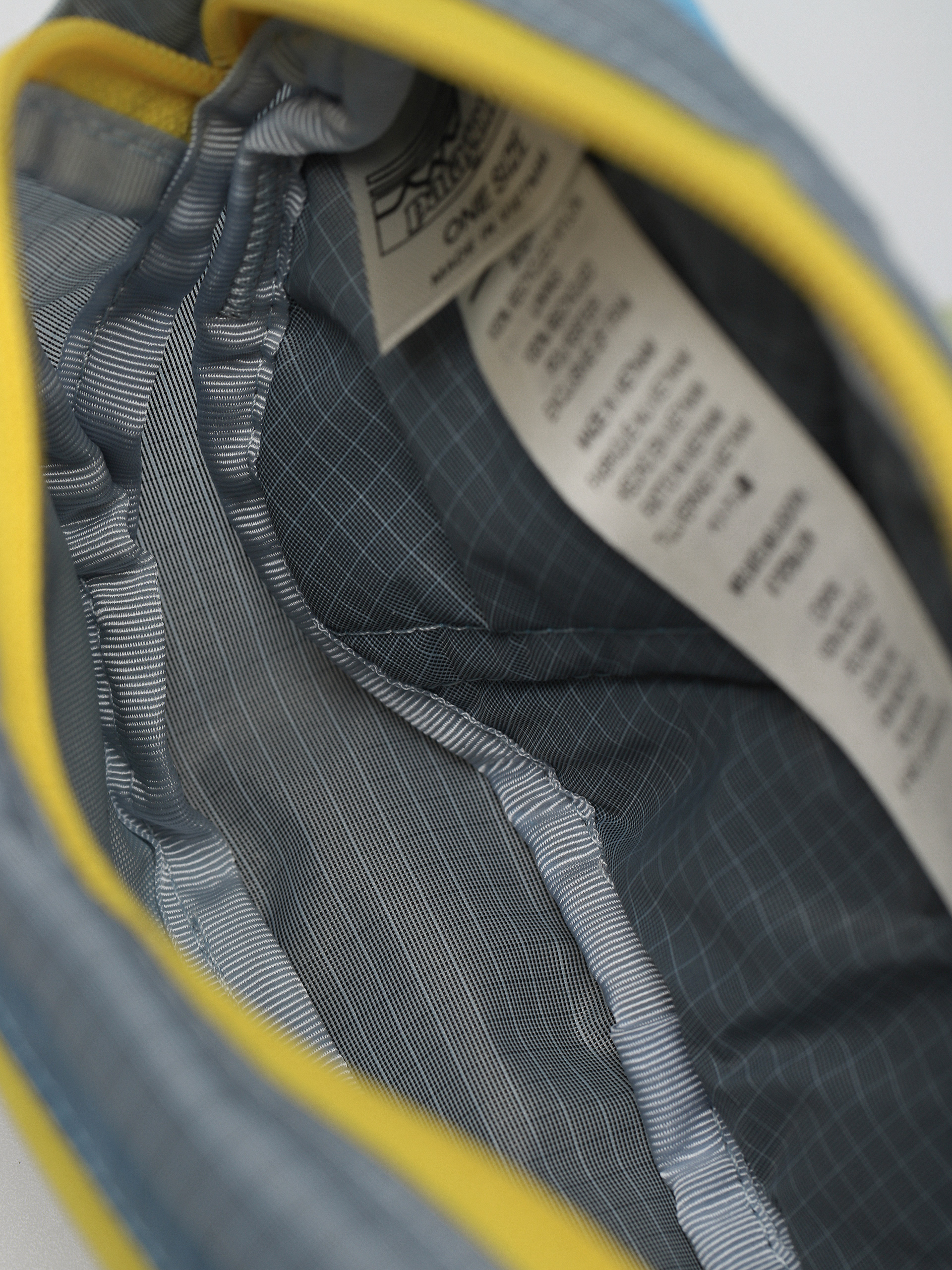 Nerka Patagonia Ultralight Black Hole Mini Hip Pack (steam blue)