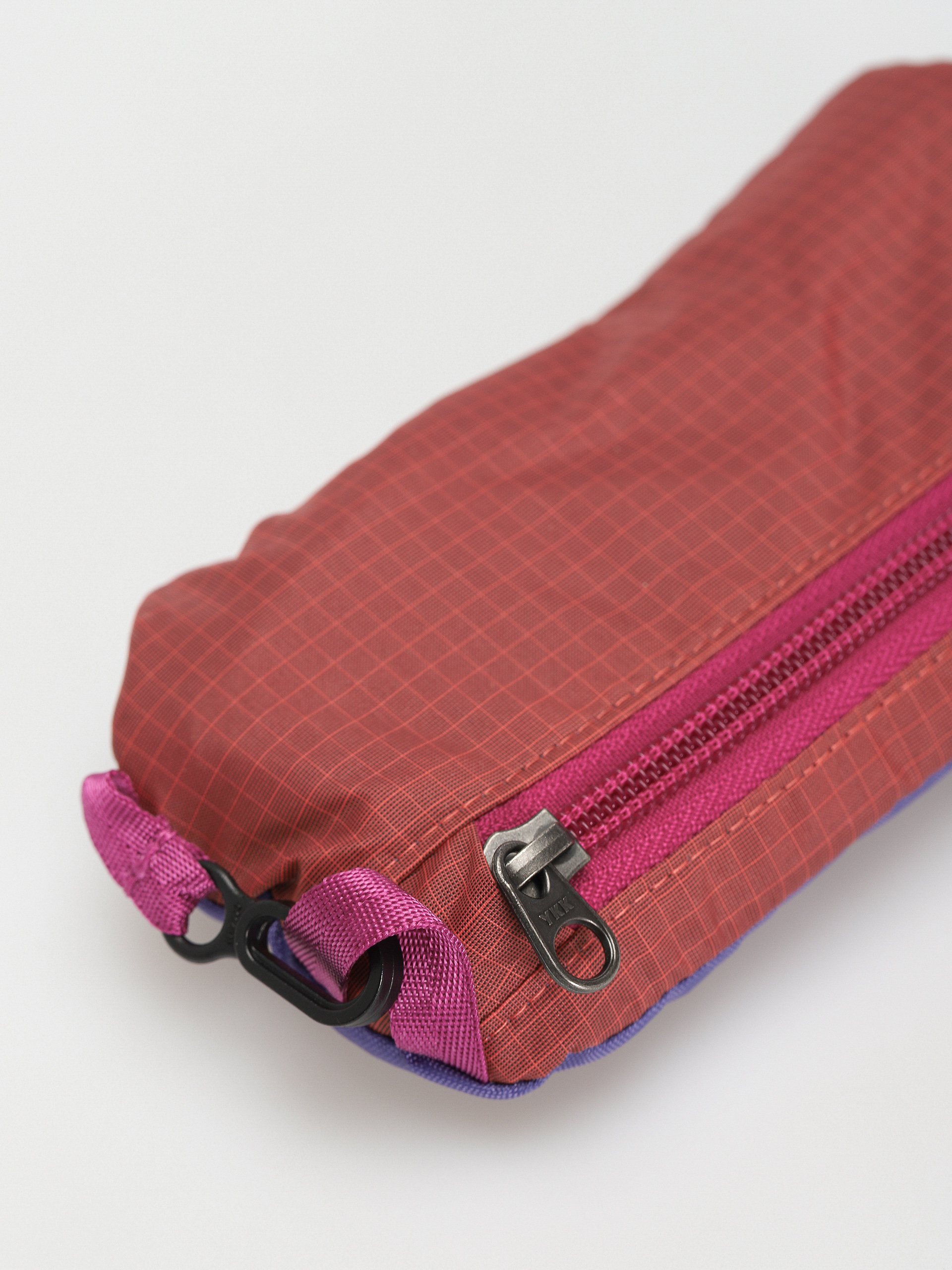 Nerka Patagonia Ultralight Black Hole Mini Hip Pack (patchwork/coral)