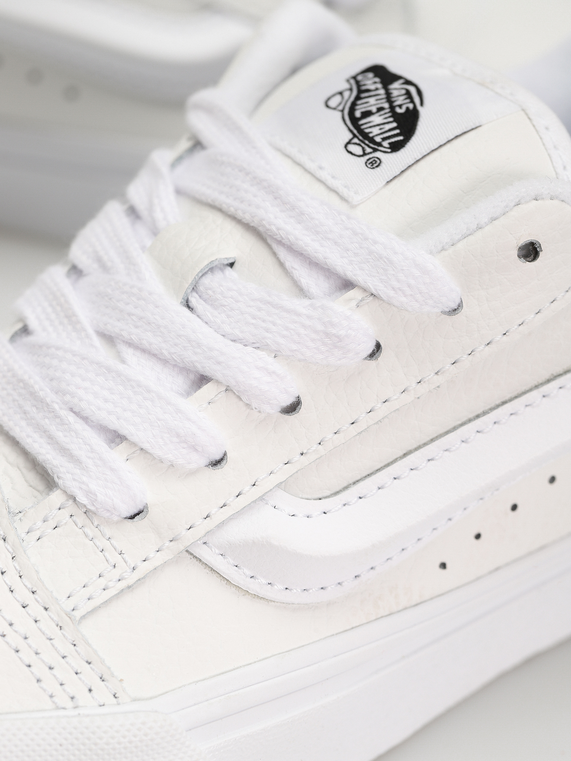 Buty Vans Knu Skool (leather true white)