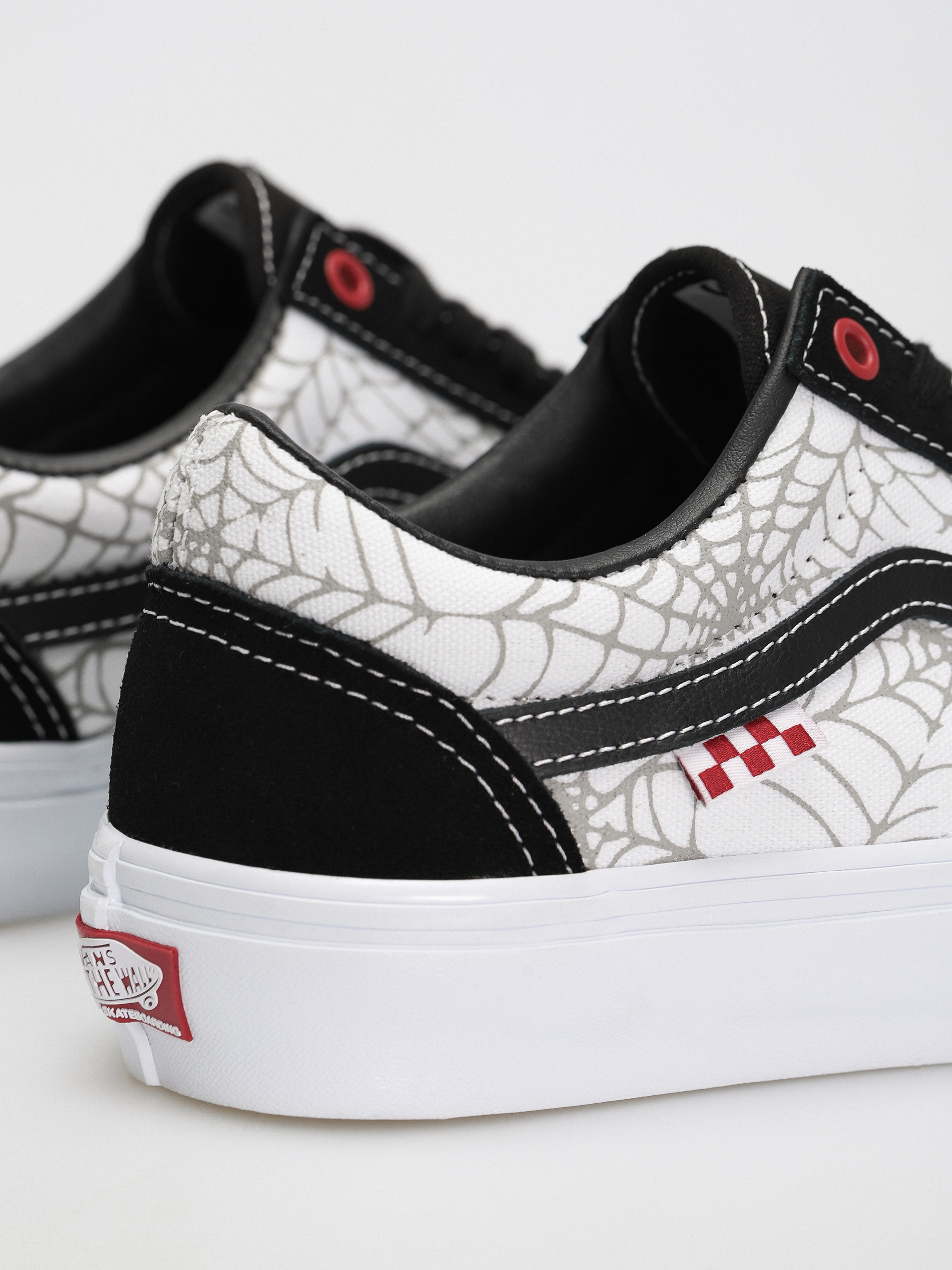 Buty Vans Skate Old Skool (black widow spider black/white/red)