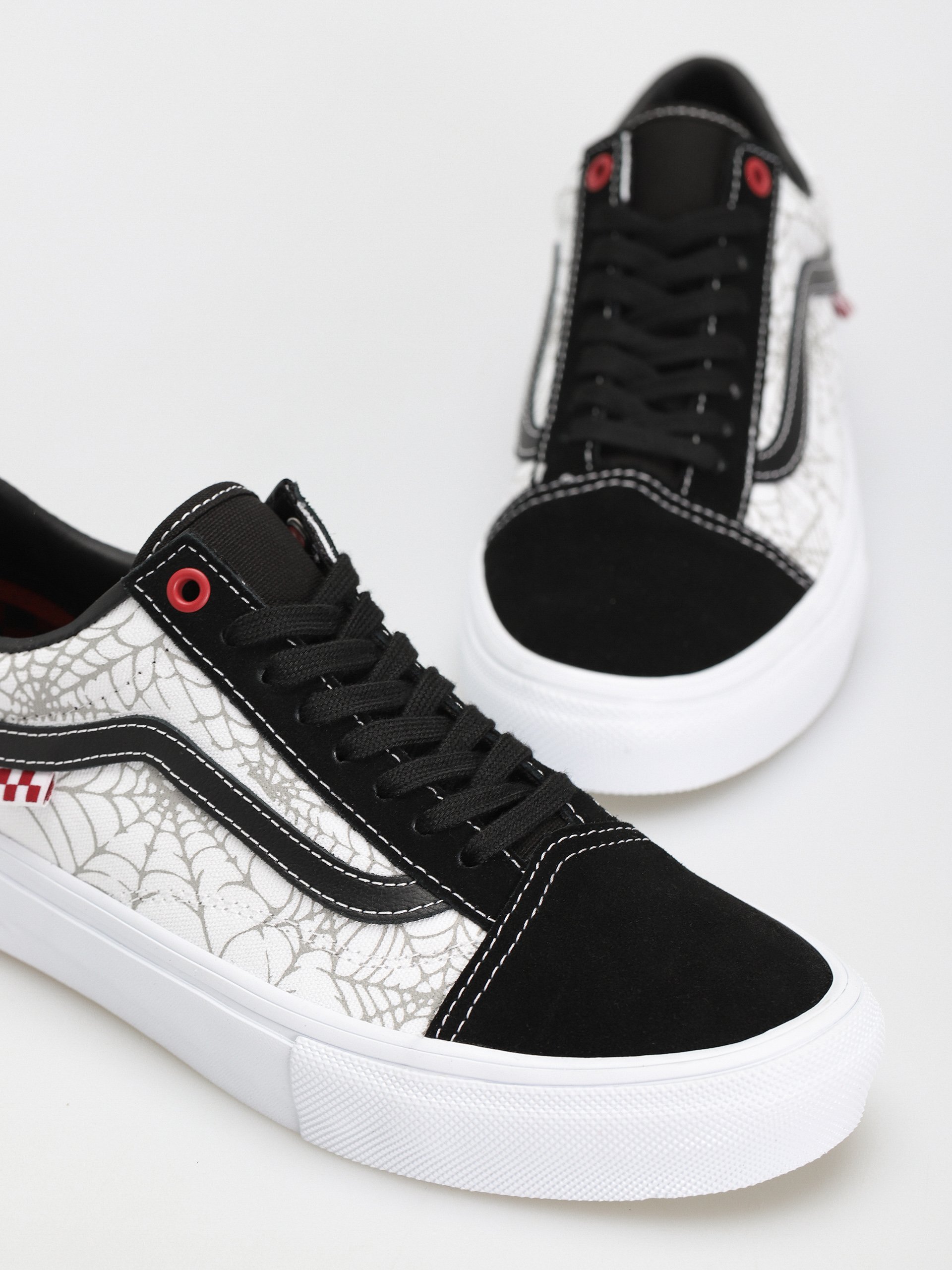 Buty Vans Skate Old Skool (black widow spider black/white/red)