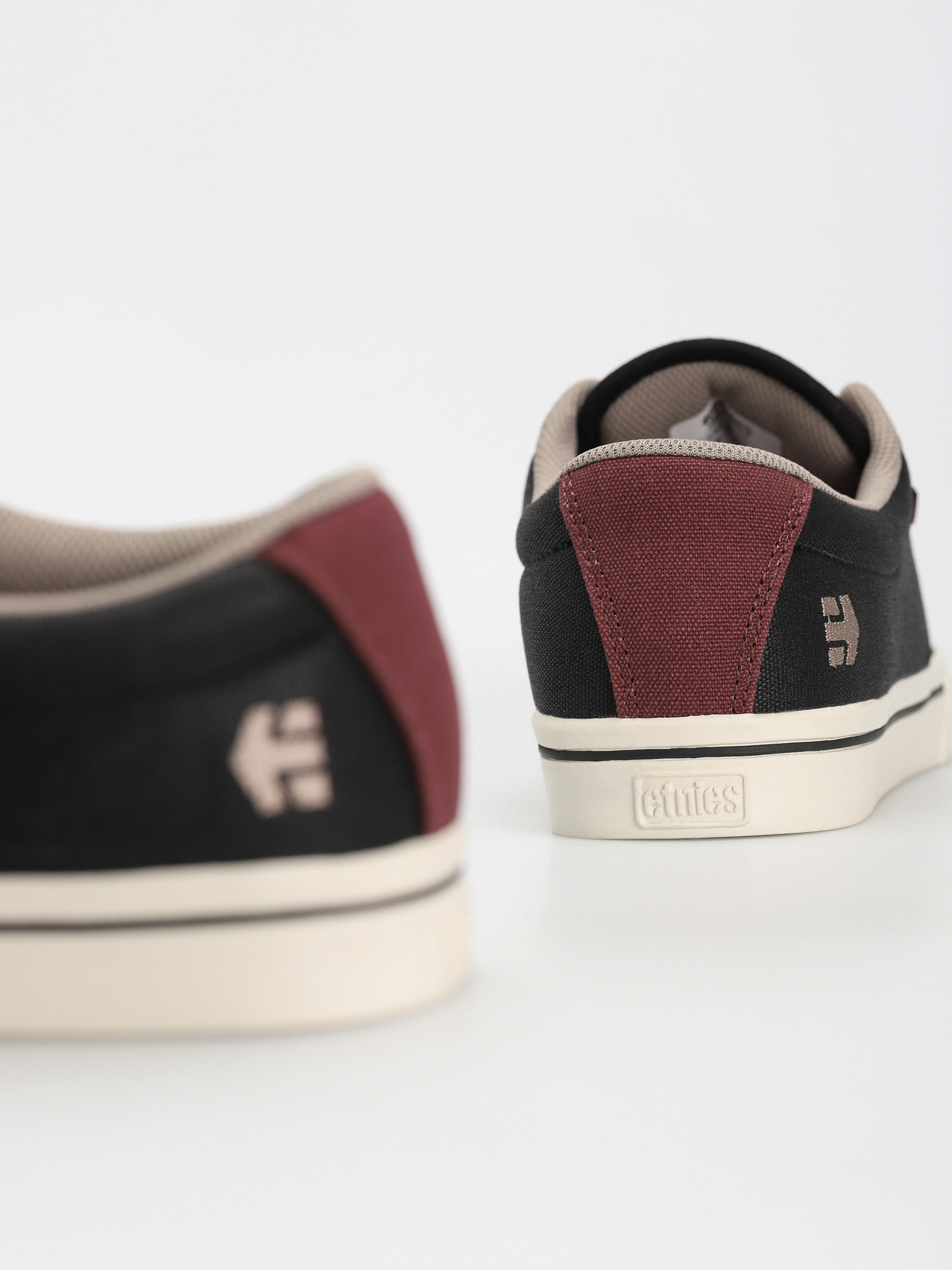 Buty Etnies Jameson 2 Eco (black/red/beige)