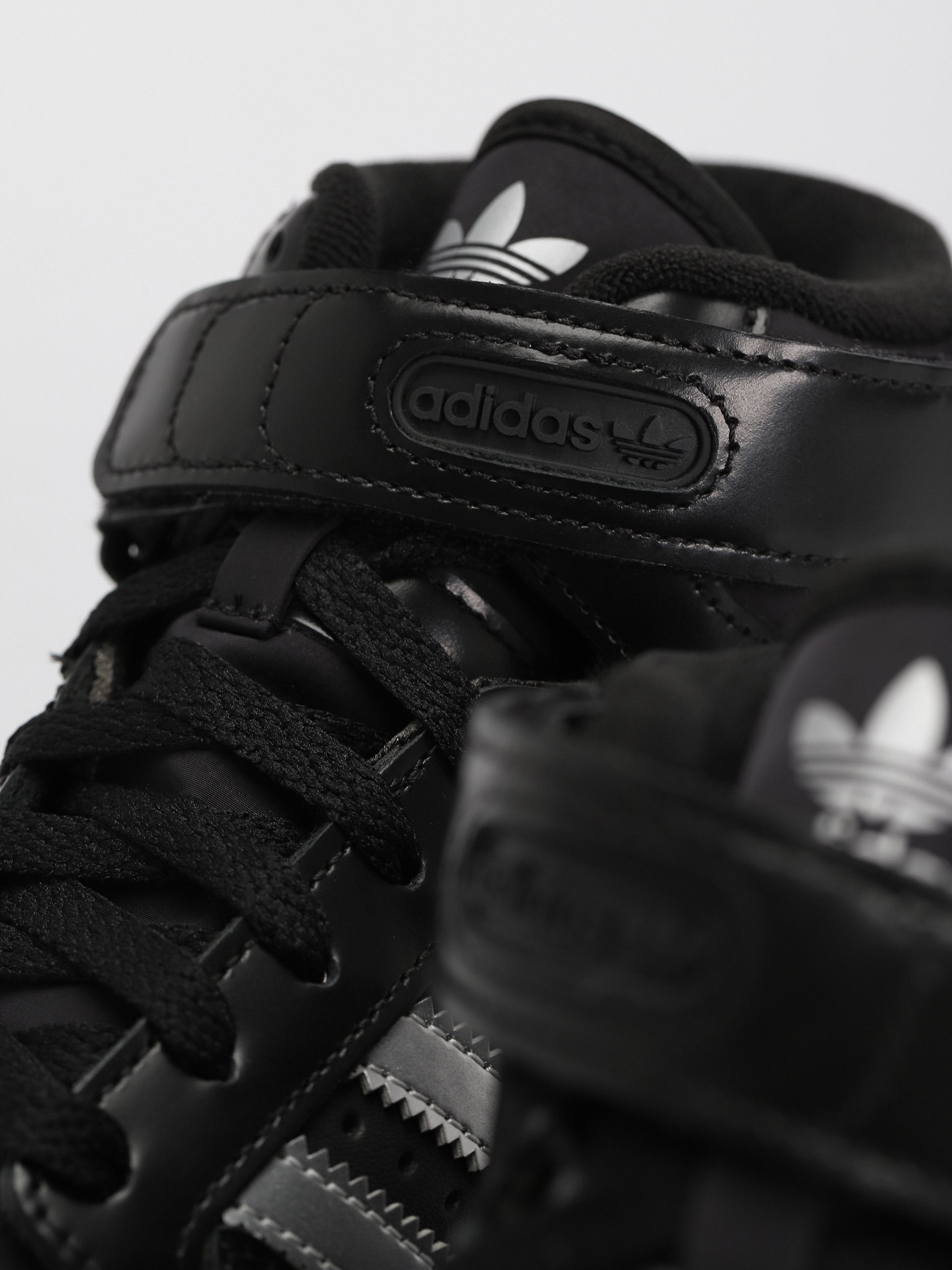 Buty adidas Forum 84 Mid Adv X Heitor (cblack/silvmt/cblack)