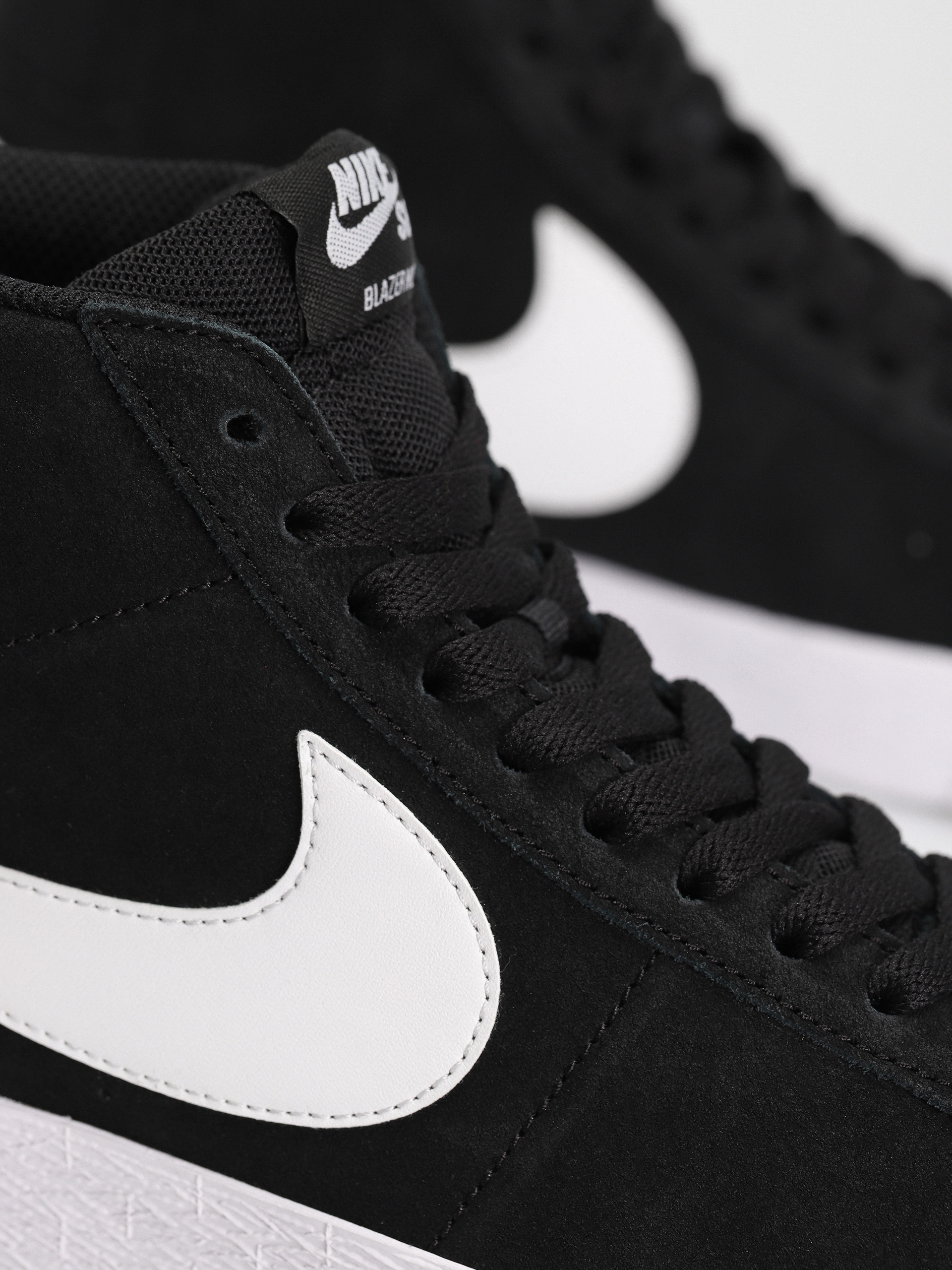Buty Nike SB Zoom Blazer Mid (black/white white white)