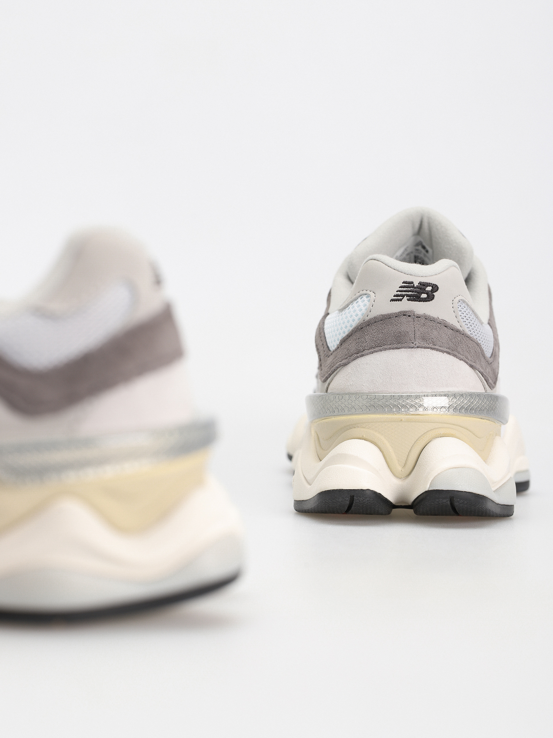 Buty New Balance 9060 (grey)