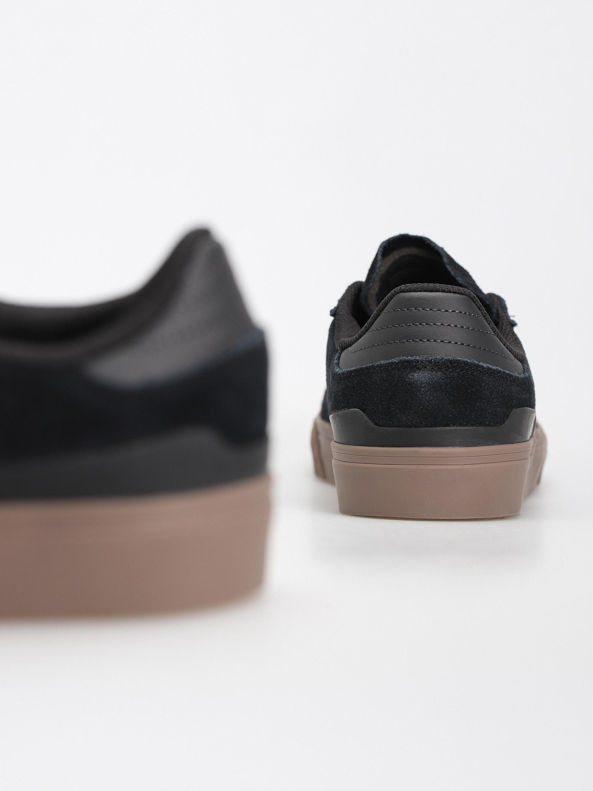 Buty adidas Busenitz Vulc II (cblack/carbon/gum5)