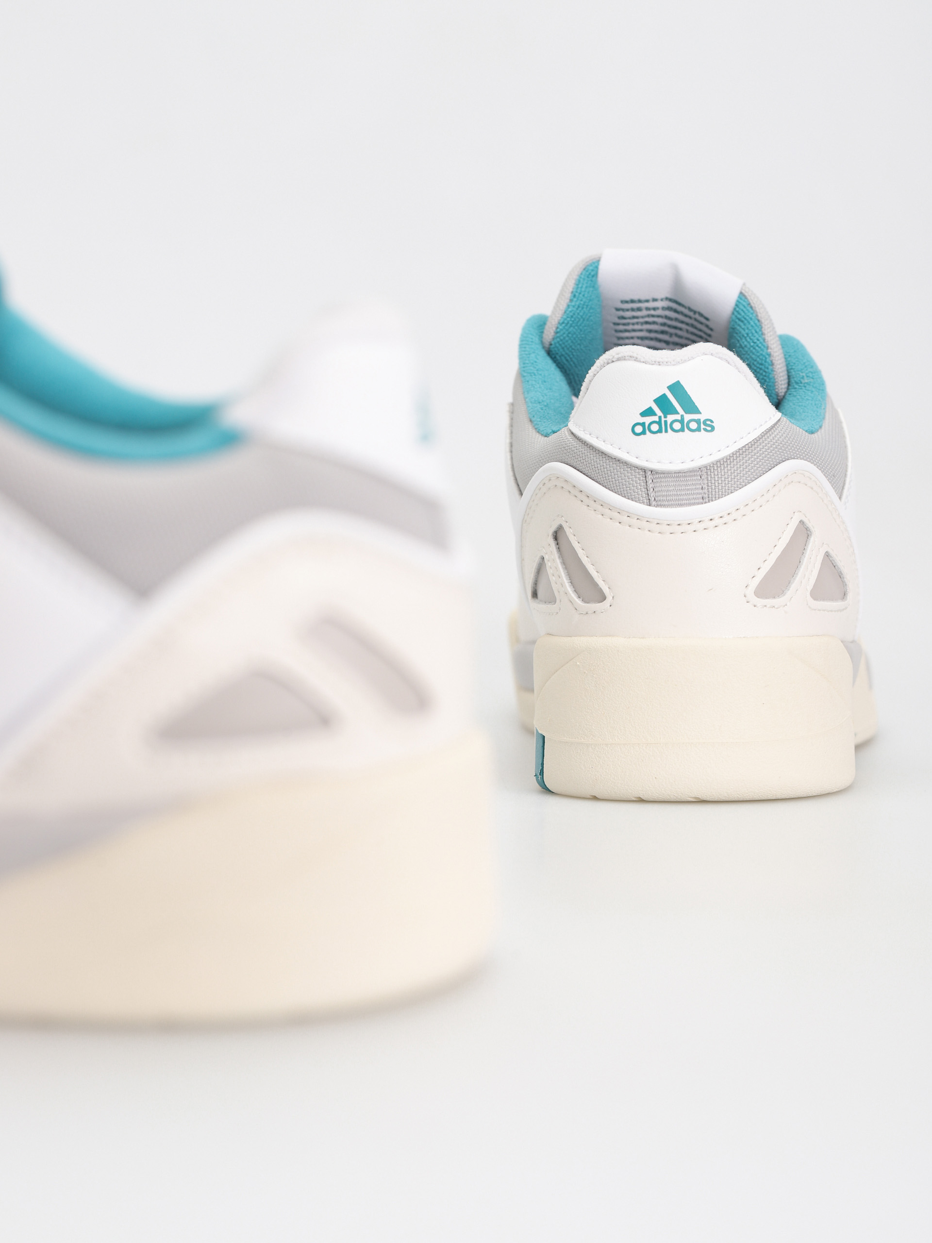 Buty adidas Originals Midcity Low (ftwwht/arcfus/woncla)