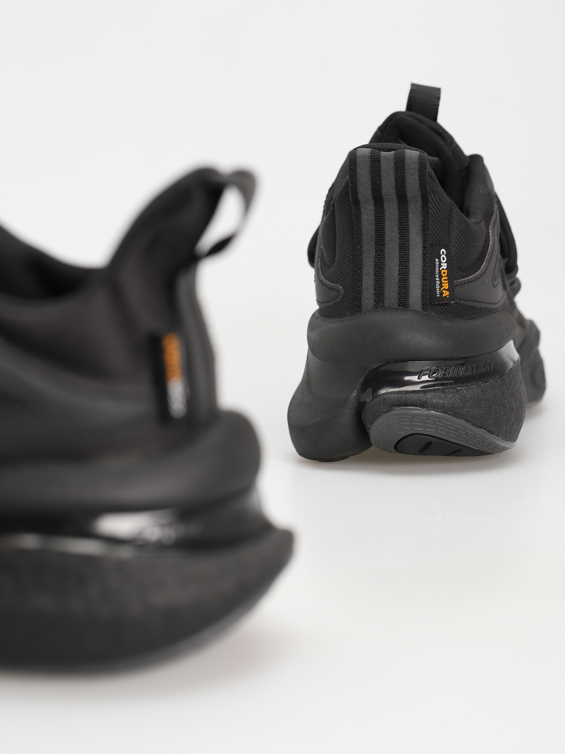 Buty adidas Originals Alphaboost V1 (cblack/cblack/cblack)