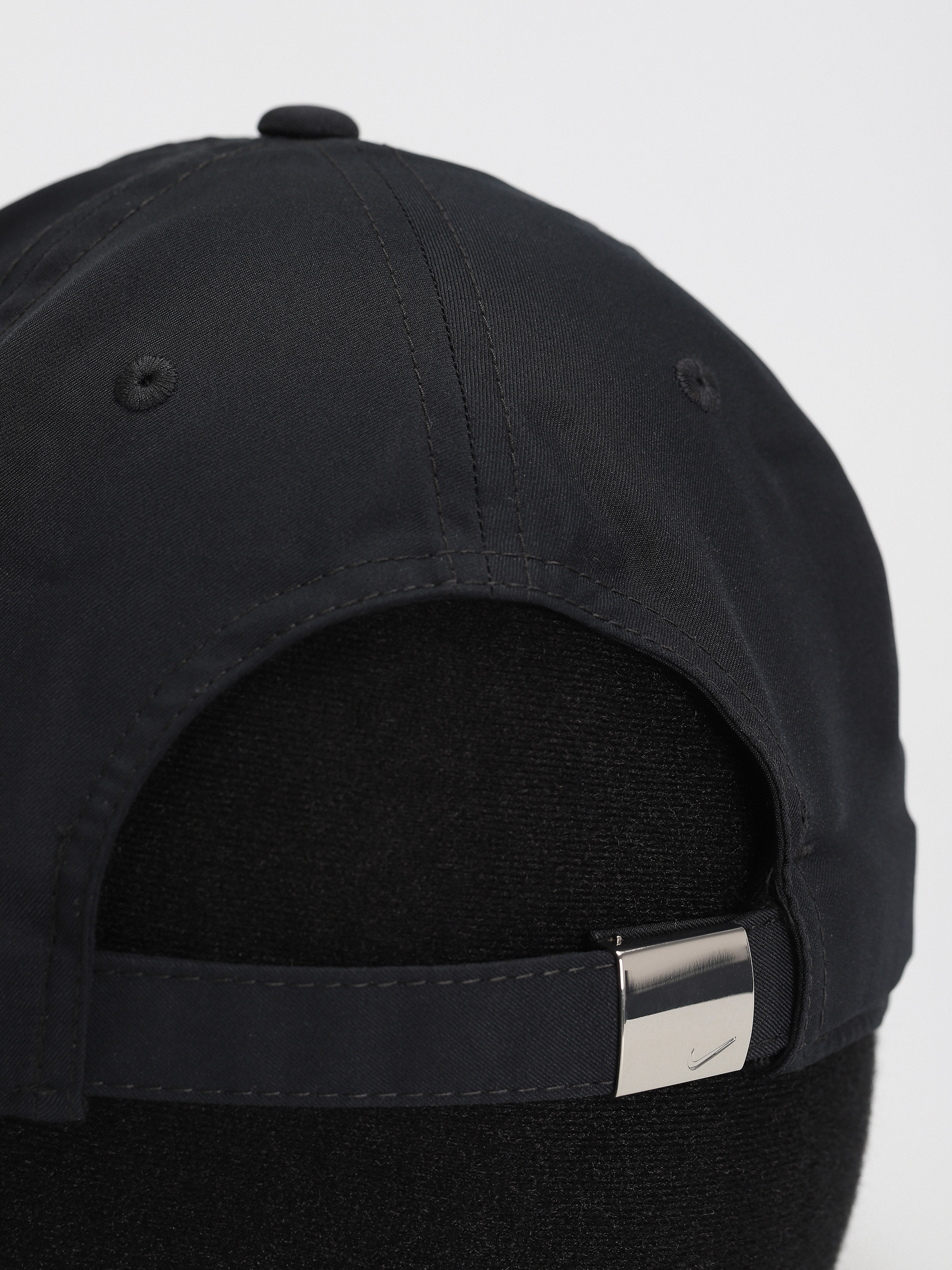 Czapka z daszkiem Nike SB Df Club Mtswsh L (black/metallic silver)