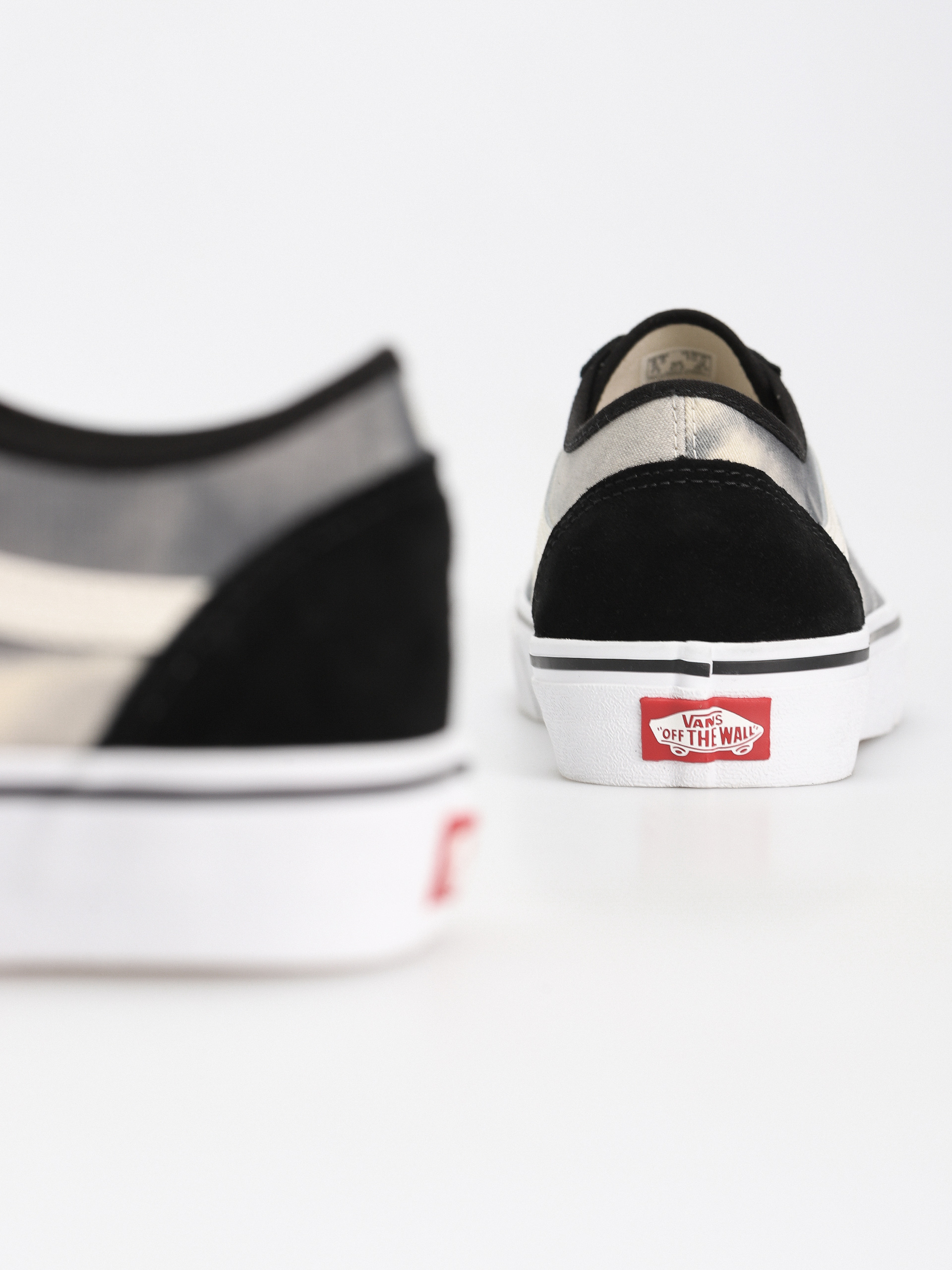 Buty Vans Old Skool Tapered Vr3 (bleach wash black)