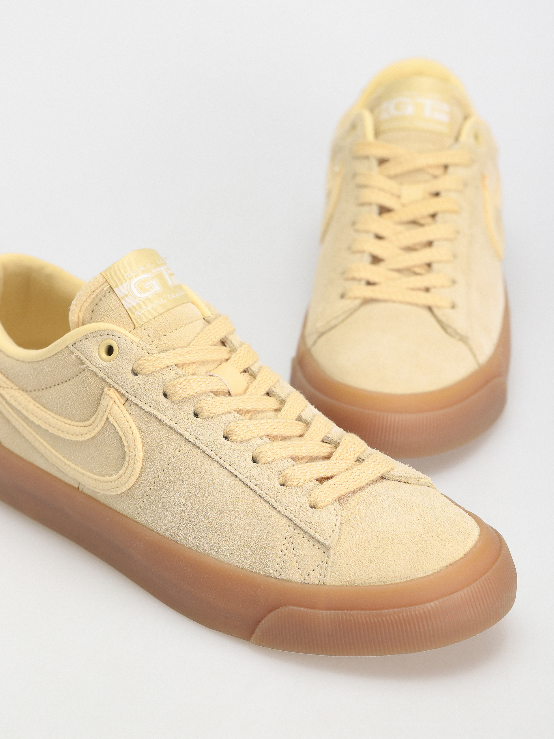 Buty Nike SB Blazer Low Pro Gt Prm (pale vanilla/pale vanilla pale vanilla)