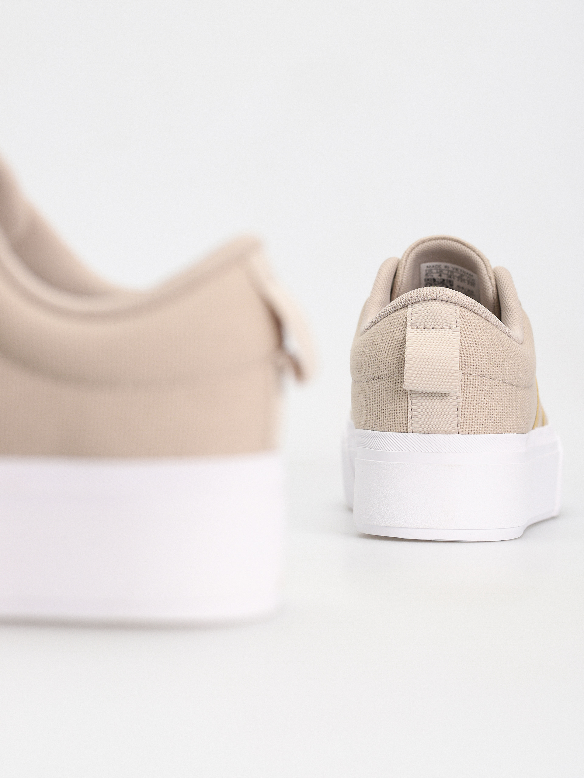 Buty adidas Originals Bravada 2.0 Platform Wmn (wonbei/wonbei/ftwwht)