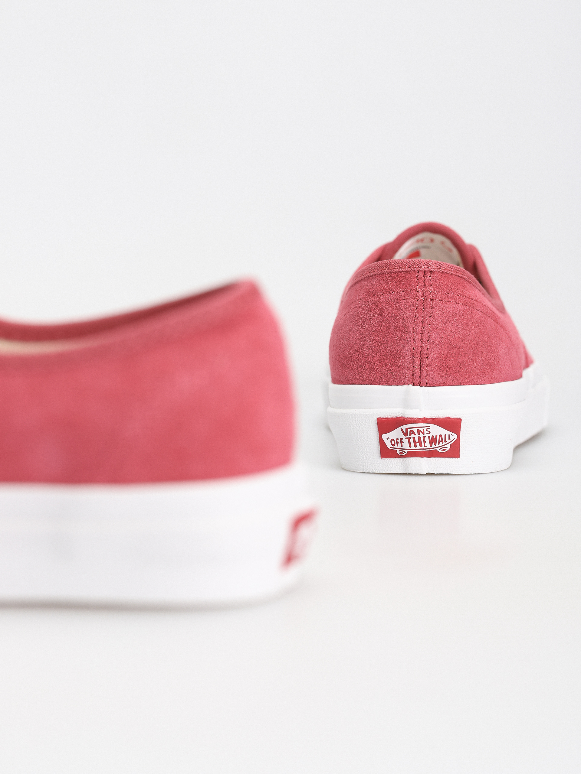 Buty Vans Authentic (pig suede holly berry)