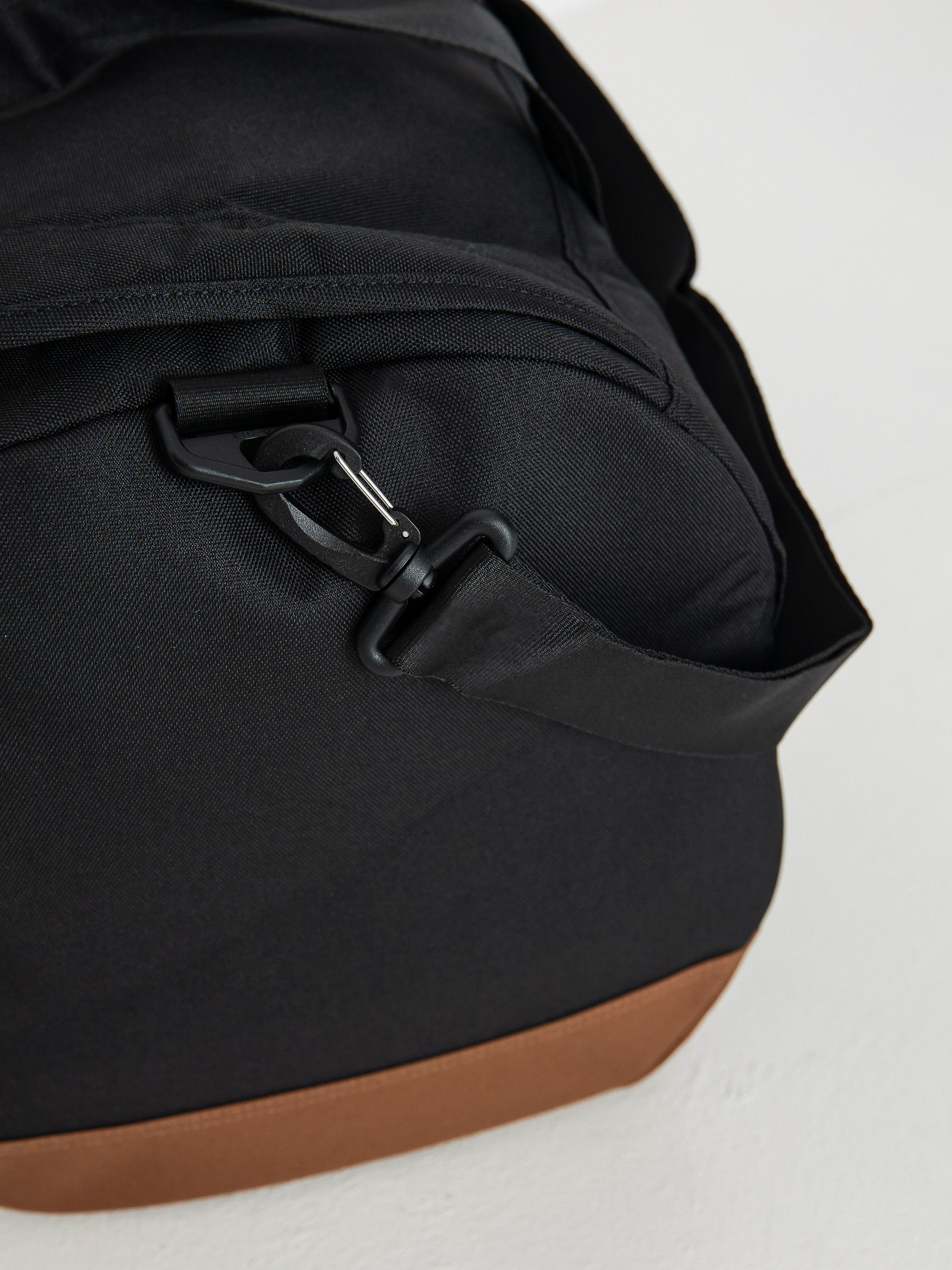 Torba Herschel Supply Co. Heritage Duffle (black/saddle brown)