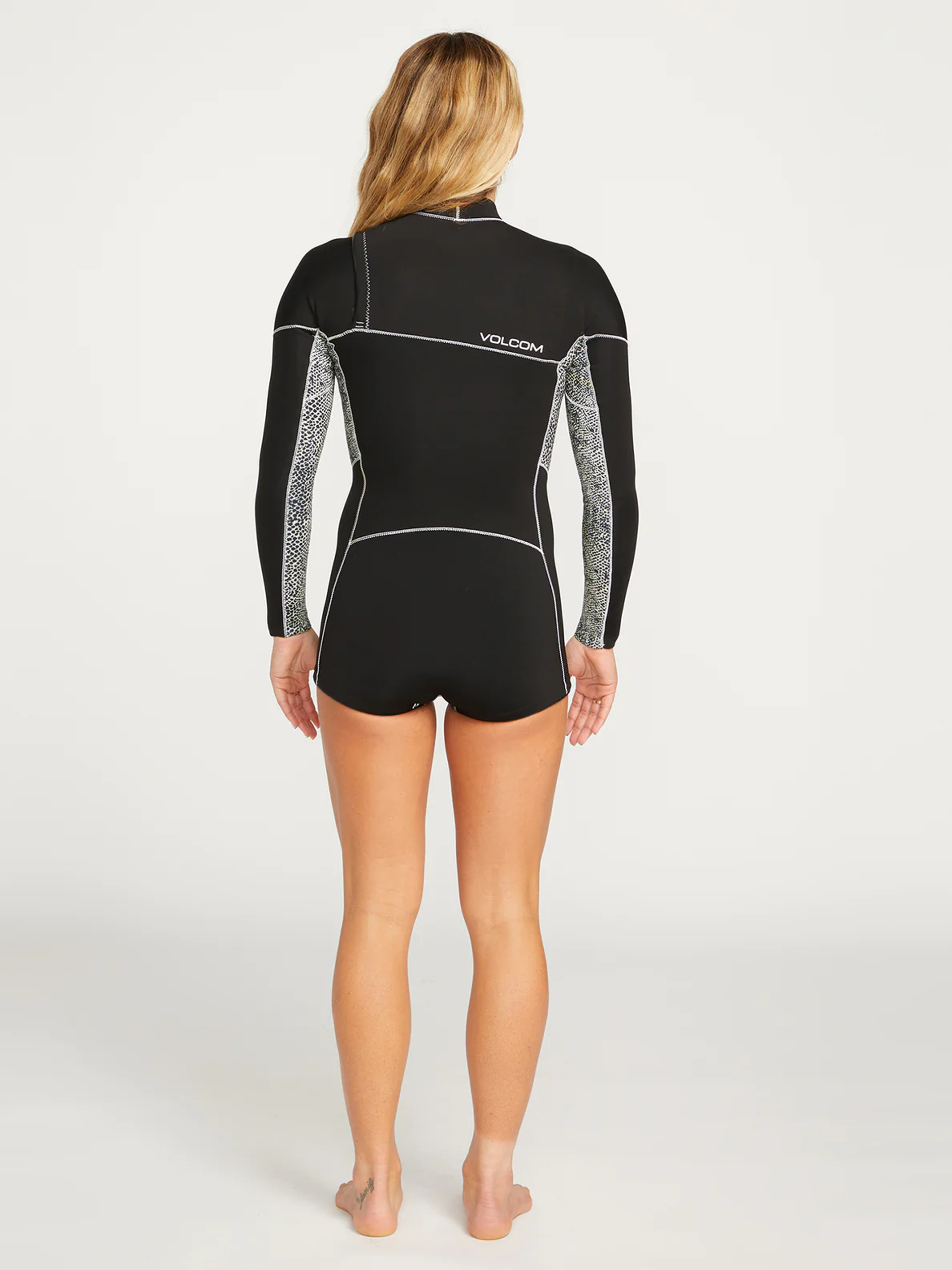 Pianka surfingowa Volcom 2Mm Chest Zip Ls Springsuit Wmn (black)