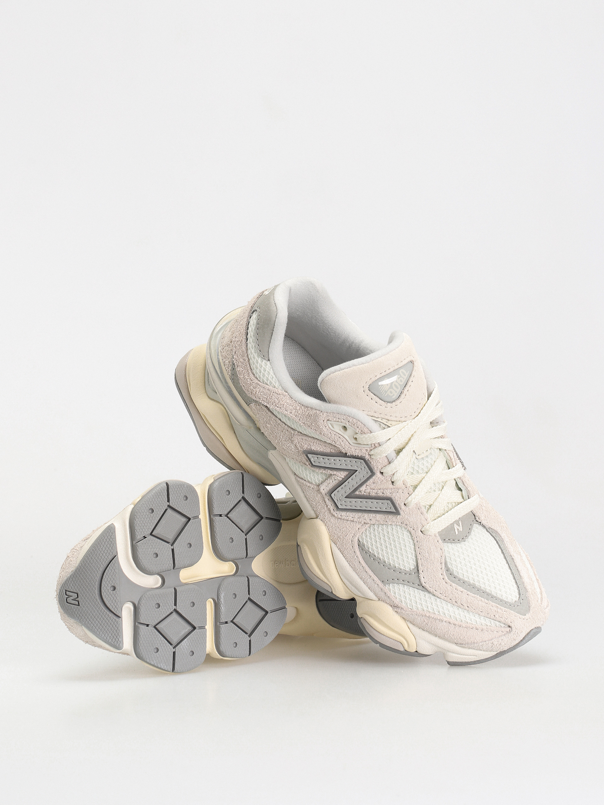 Buty New Balance 9060 (sea salt)