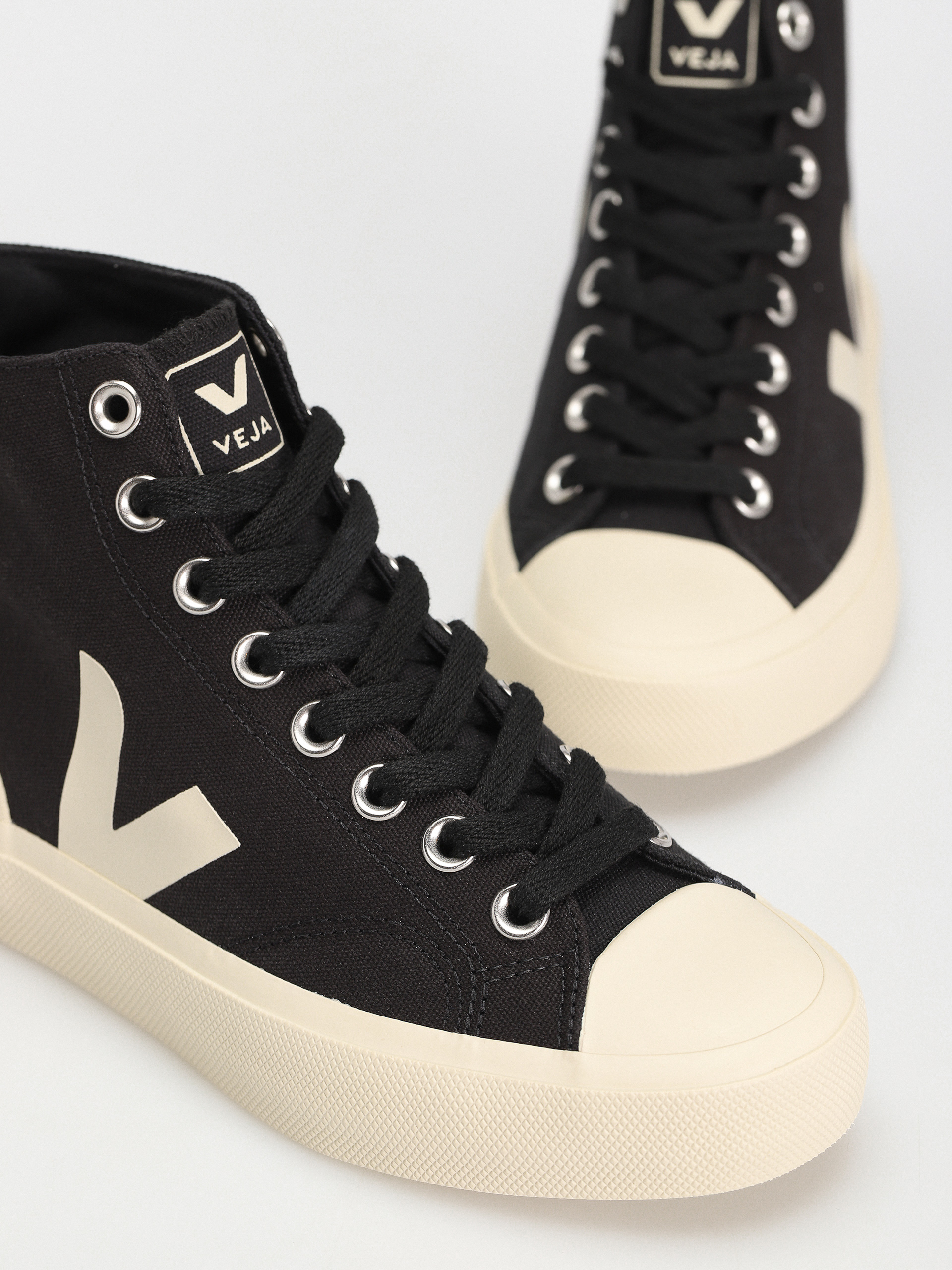 Buty Veja Wata II Canvas Wmn (black pierre)