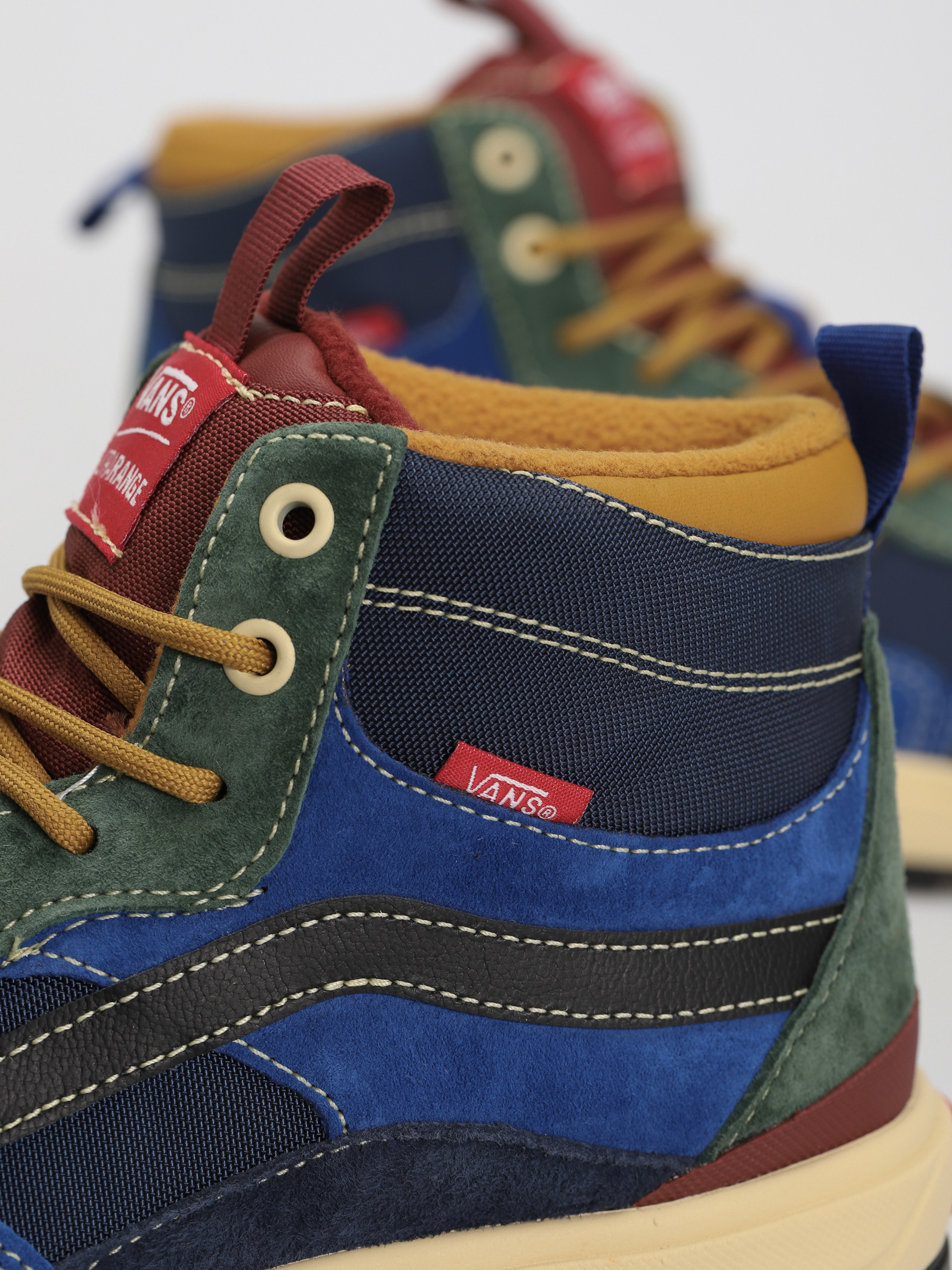 Buty Vans Ultrarange Exo Hi Mte 1 (multi)