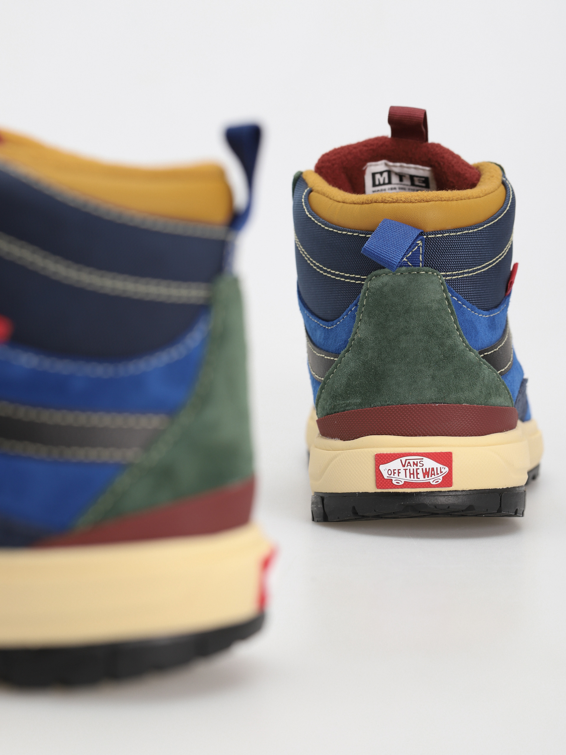 Buty Vans Ultrarange Exo Hi Mte 1 (multi)