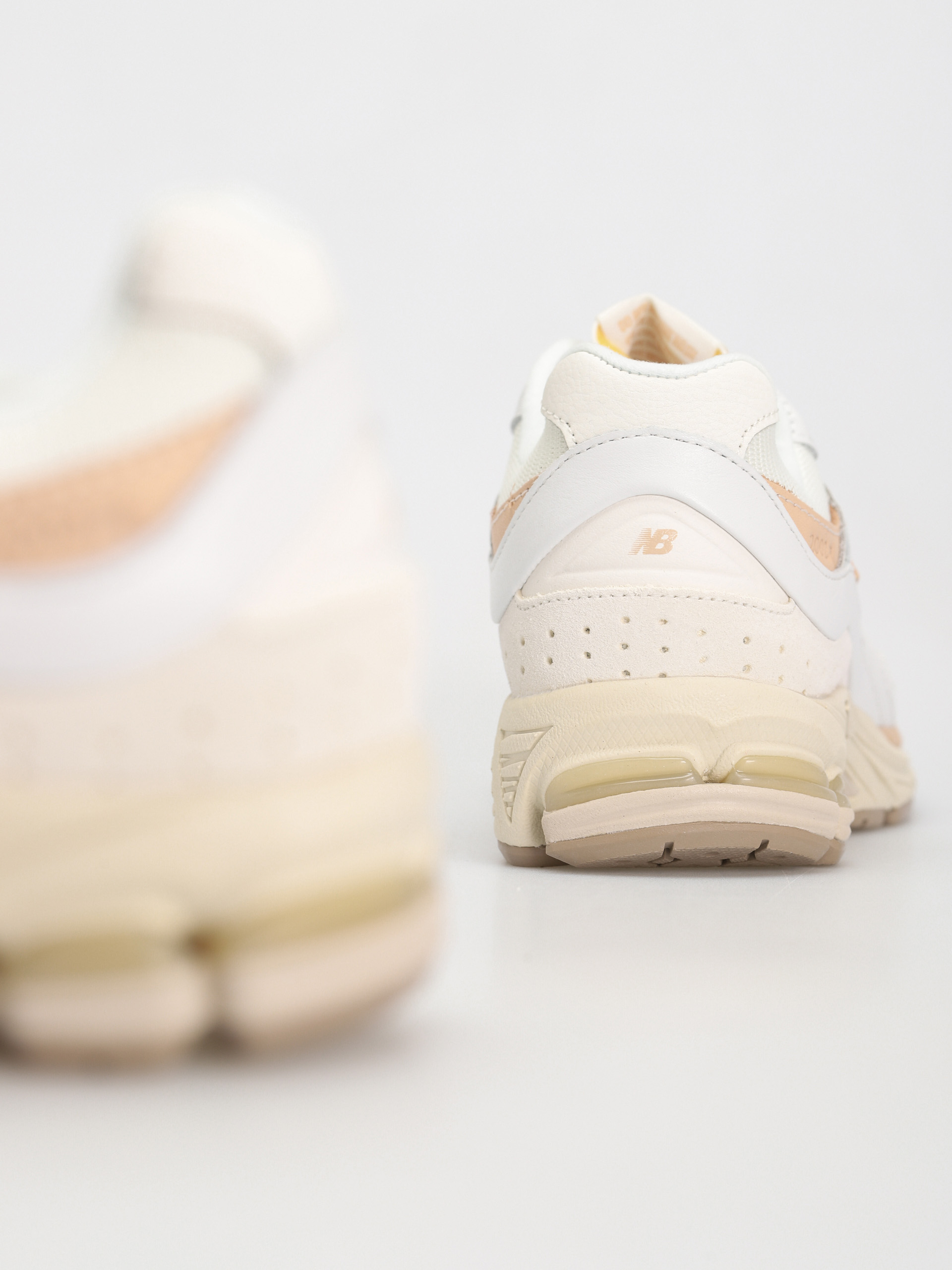 Buty New Balance 2002 (bright white)