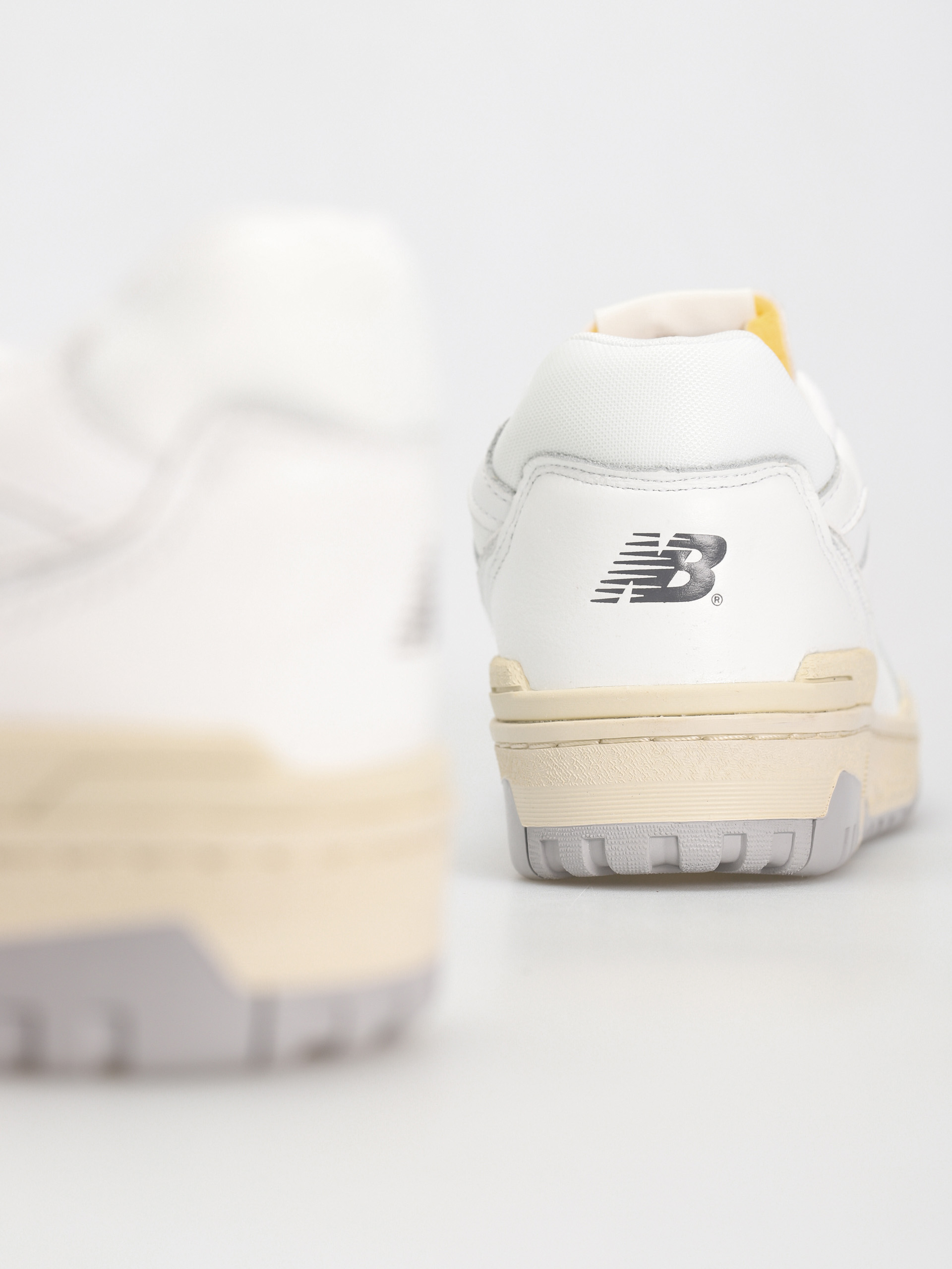 Buty New Balance 550 (white/timberwolf/raincloud)