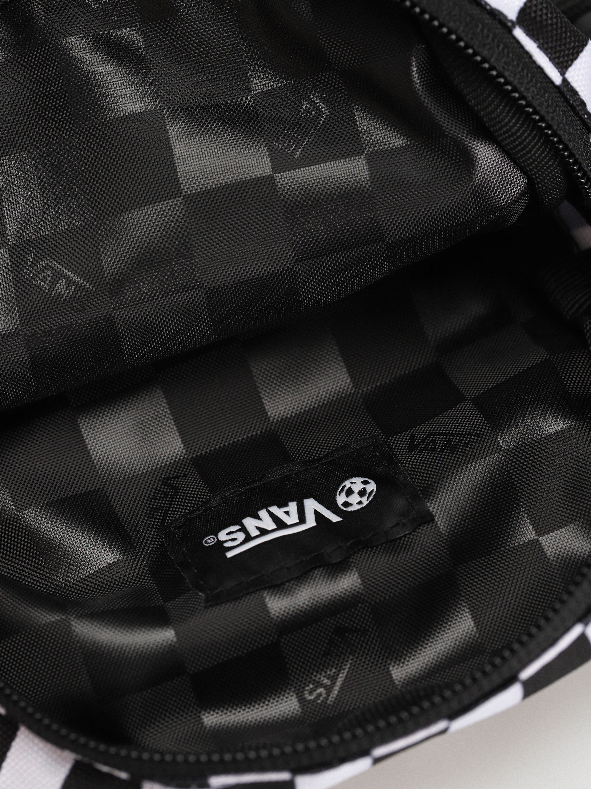 Nerka Vans Go Getter Crossbody Wmn (black/white checkerboard)