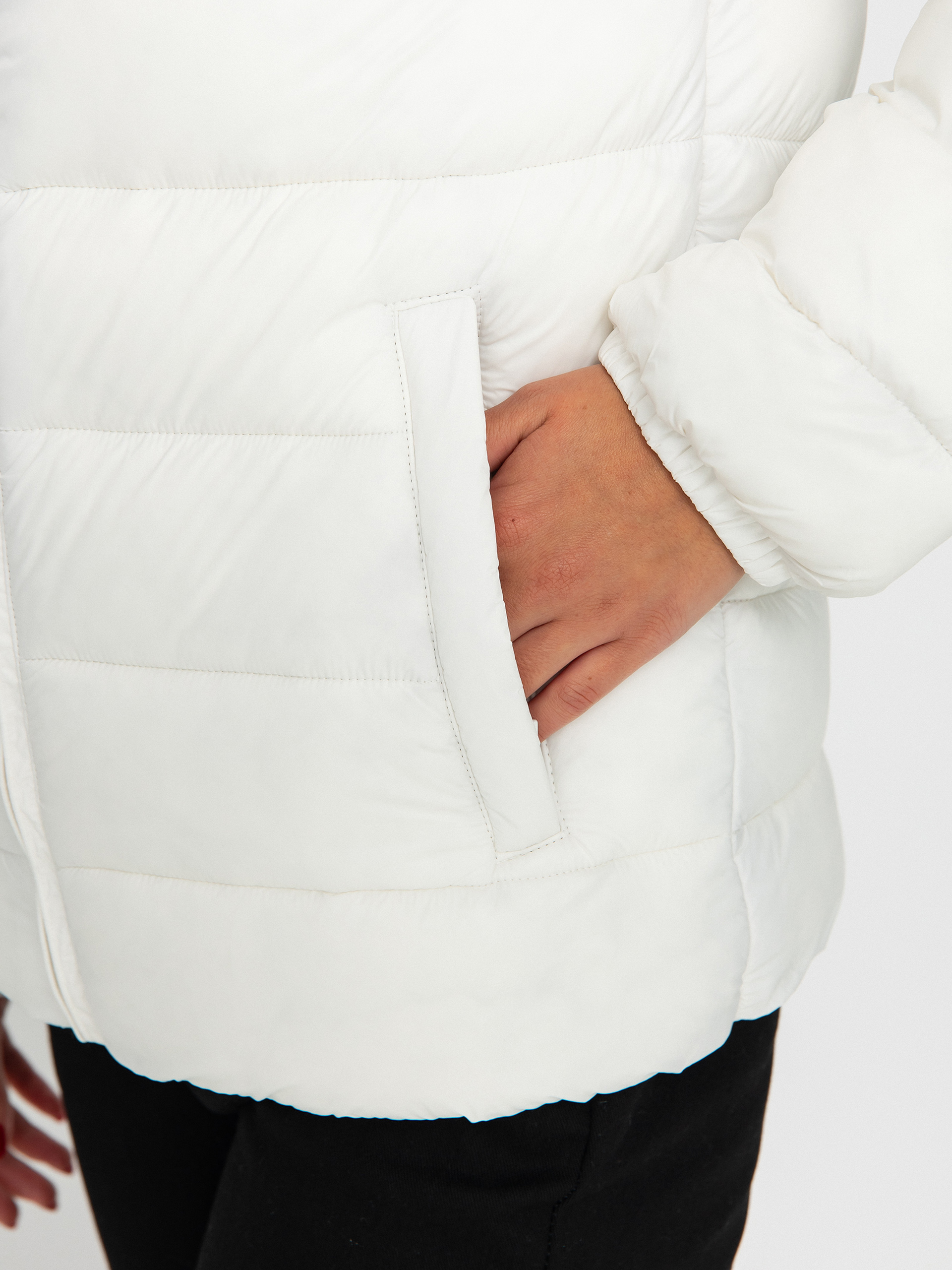 Kurtka Champion Legacy Hooded Polyfilled Jacket 116867 Wmn (way)