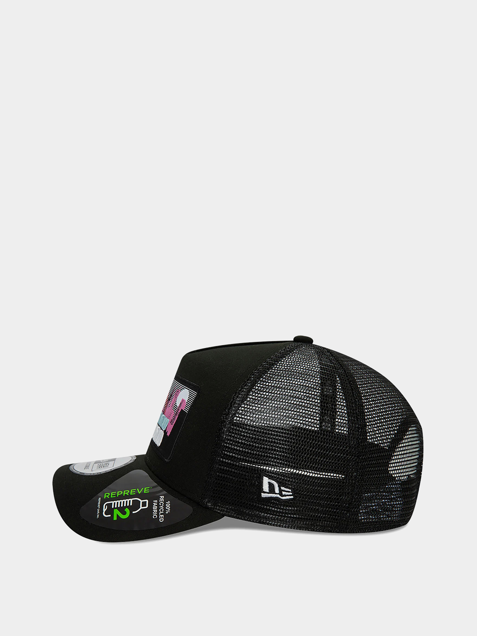 Czapka z daszkiem New Era License Plate Trucker (black/pink)