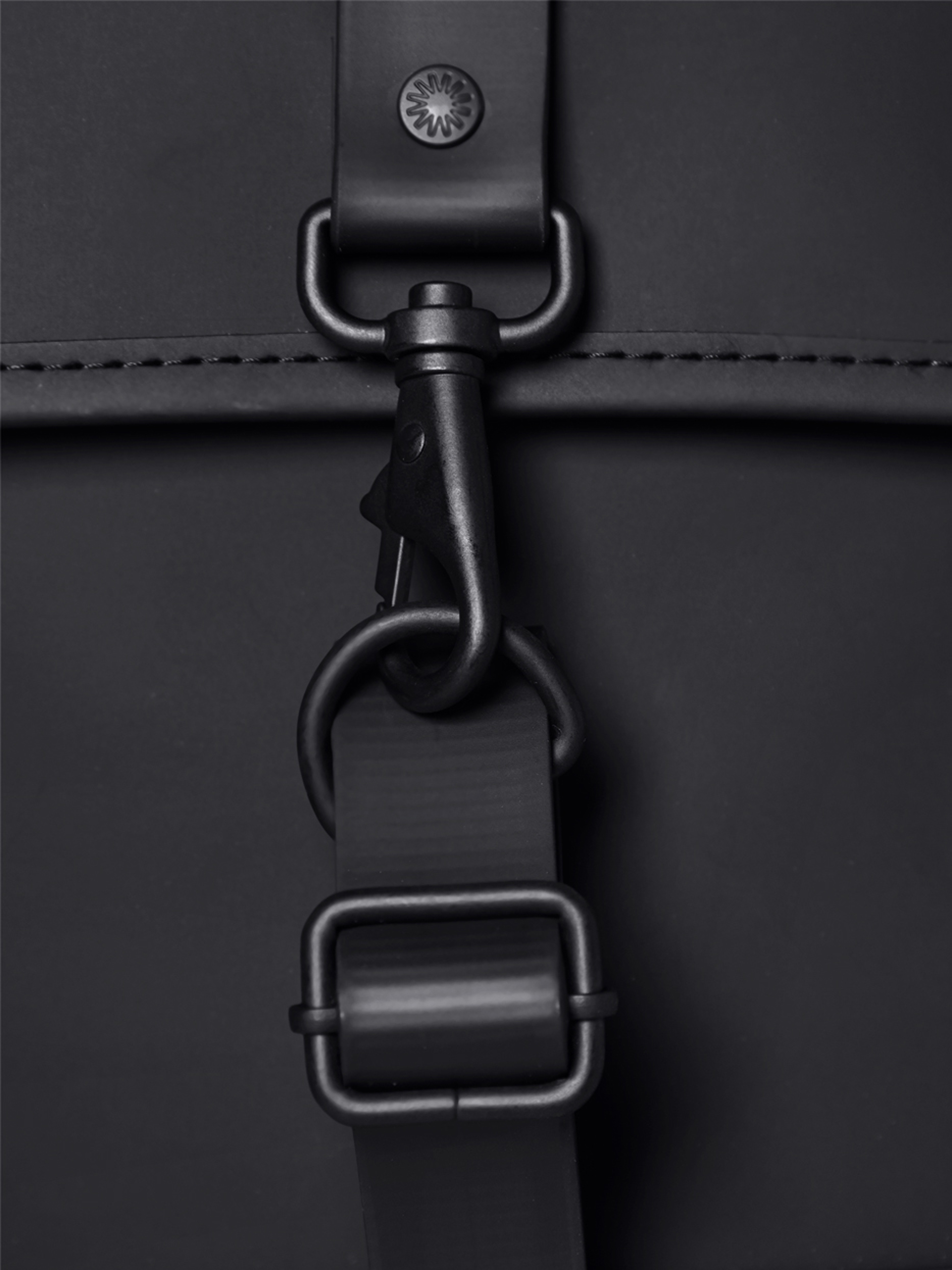 Plecak Rains Rucksack Cargo (black)