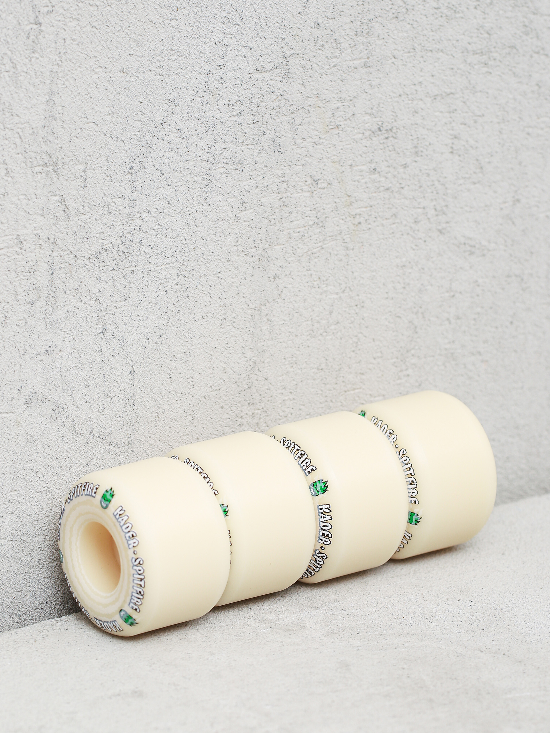 Kółka Spitfire F4 99D Kader Puffs Radial Full (white)