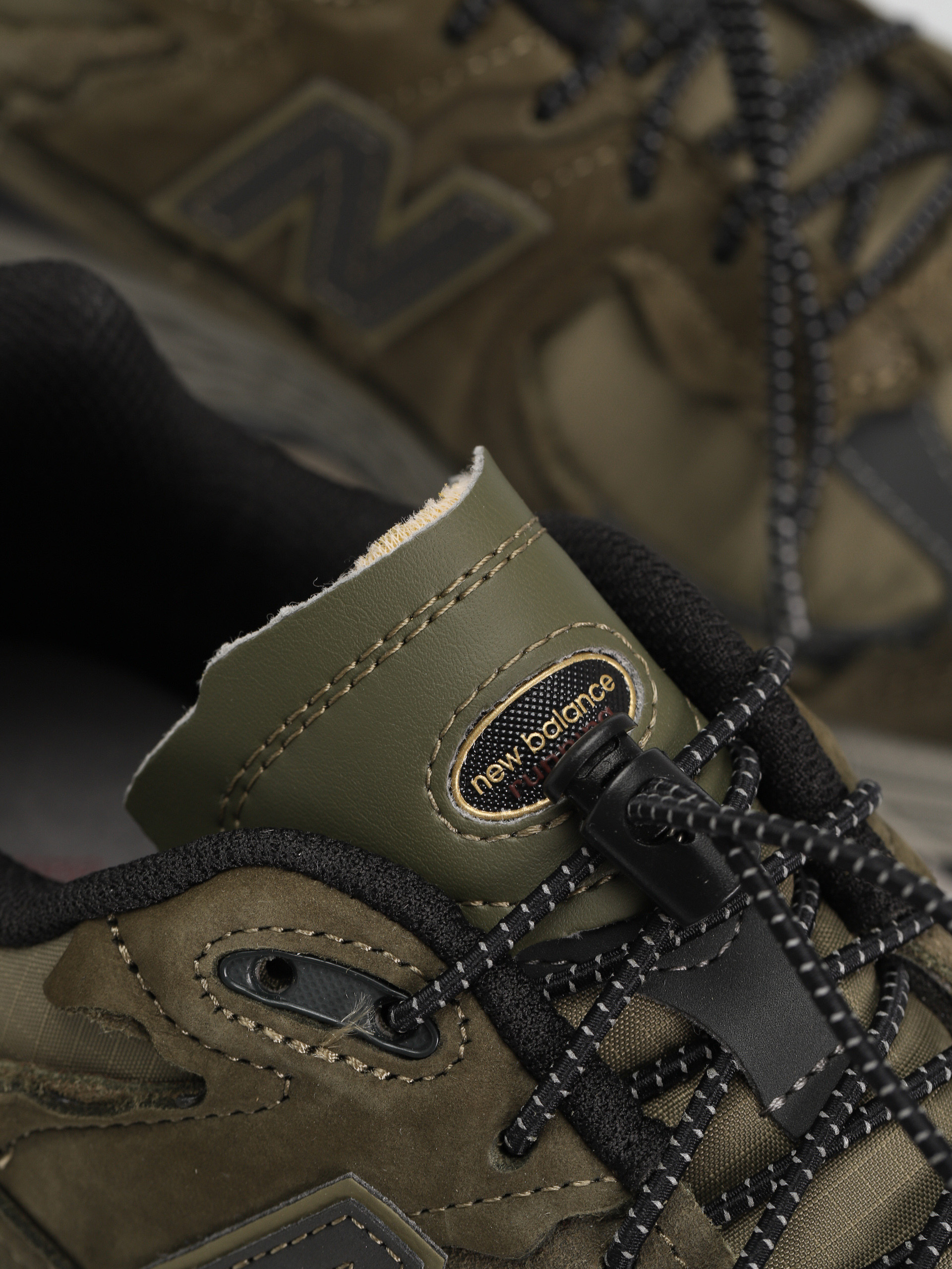 Buty New Balance 2002 (dark moss)