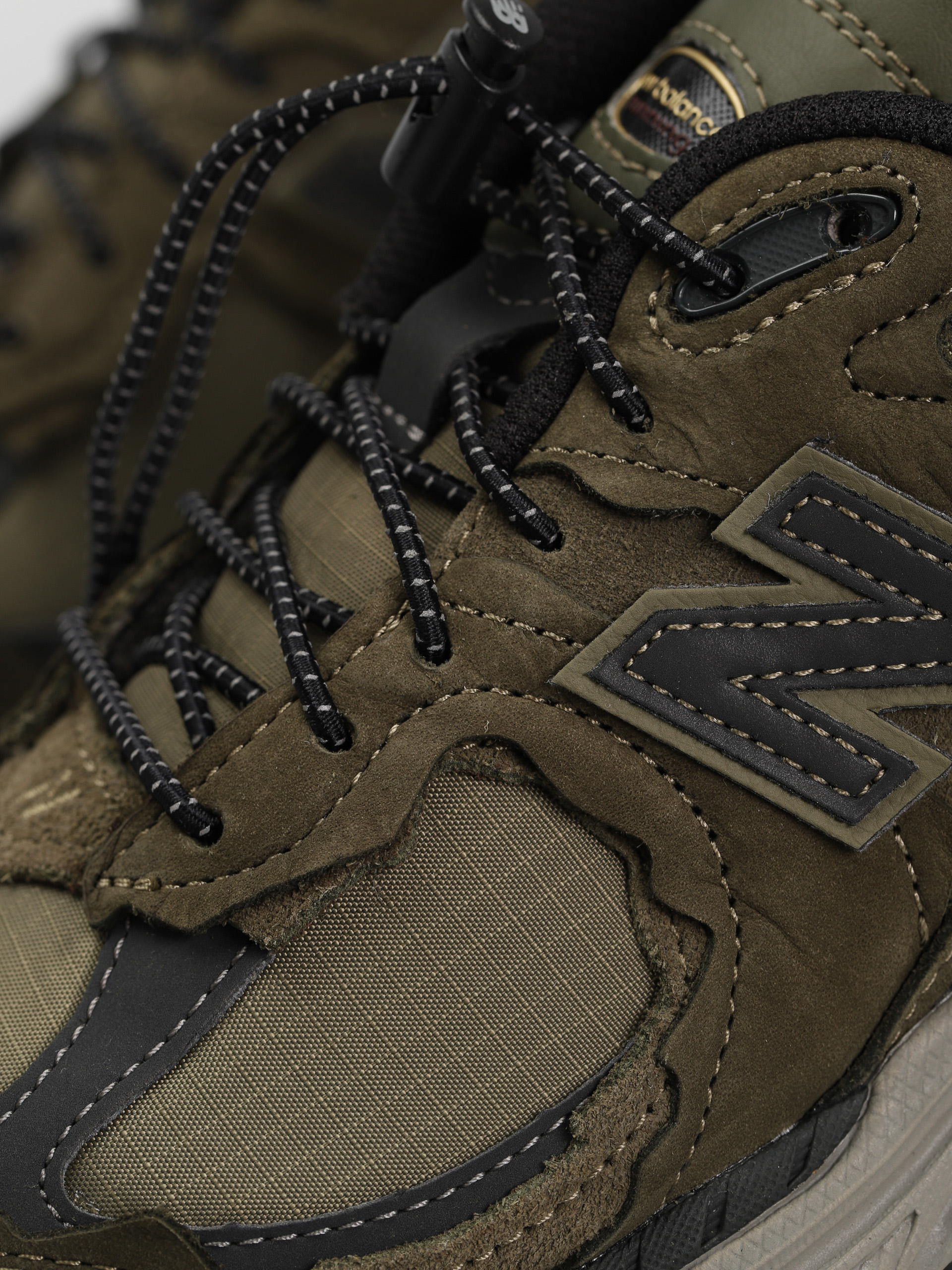 Buty New Balance 2002 (dark moss)