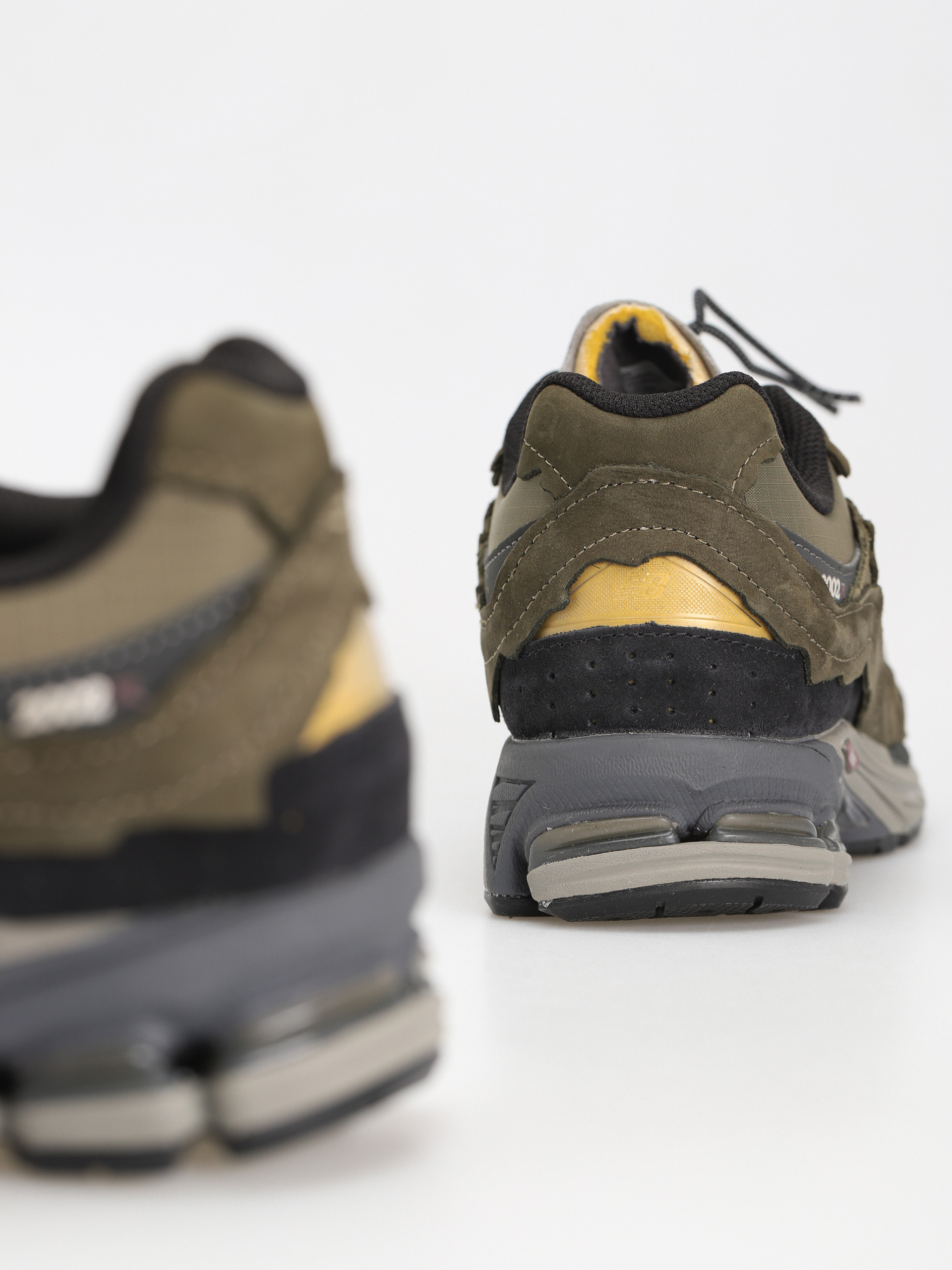 Buty New Balance 2002 (dark moss)