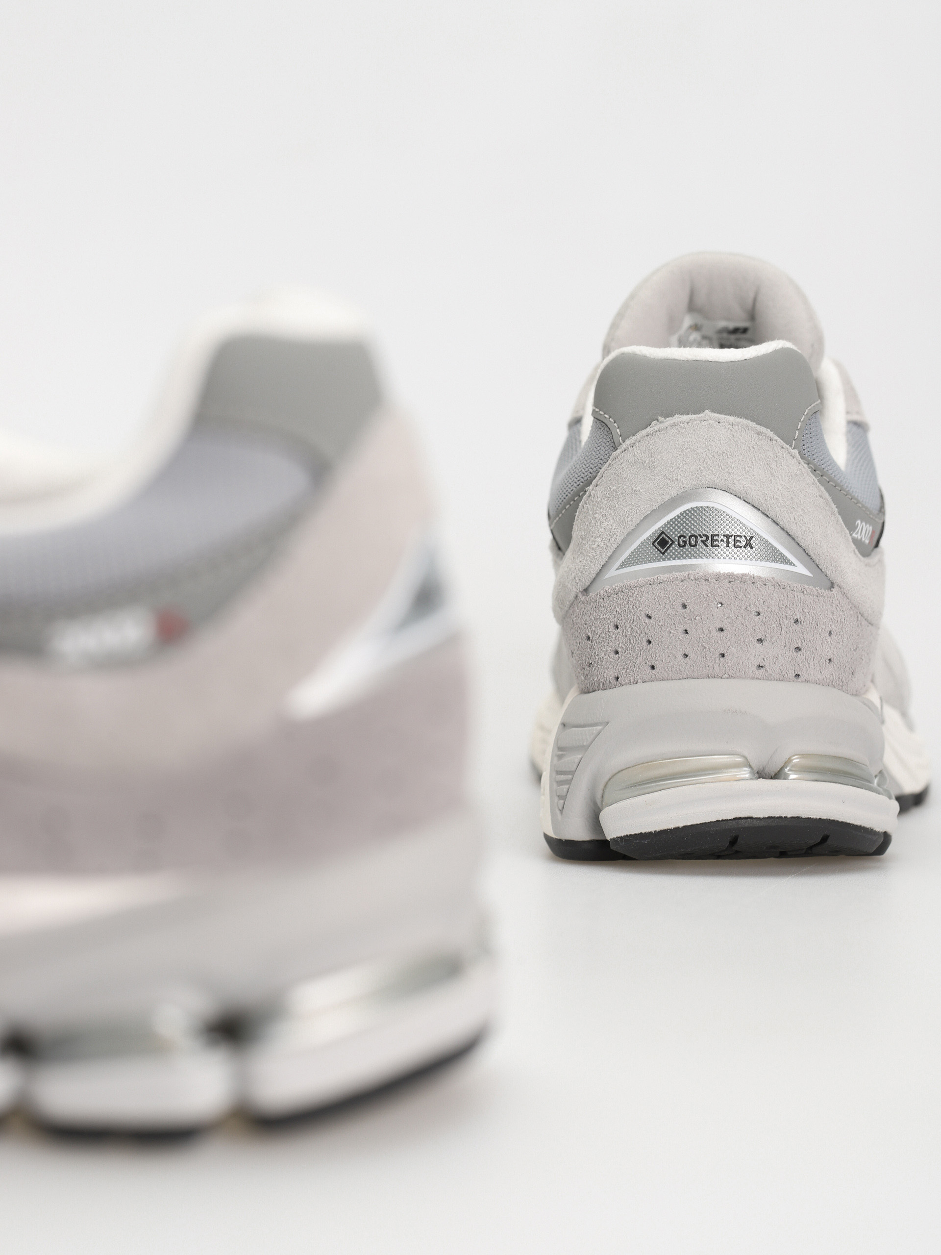 Buty New Balance 2002 (concrete)