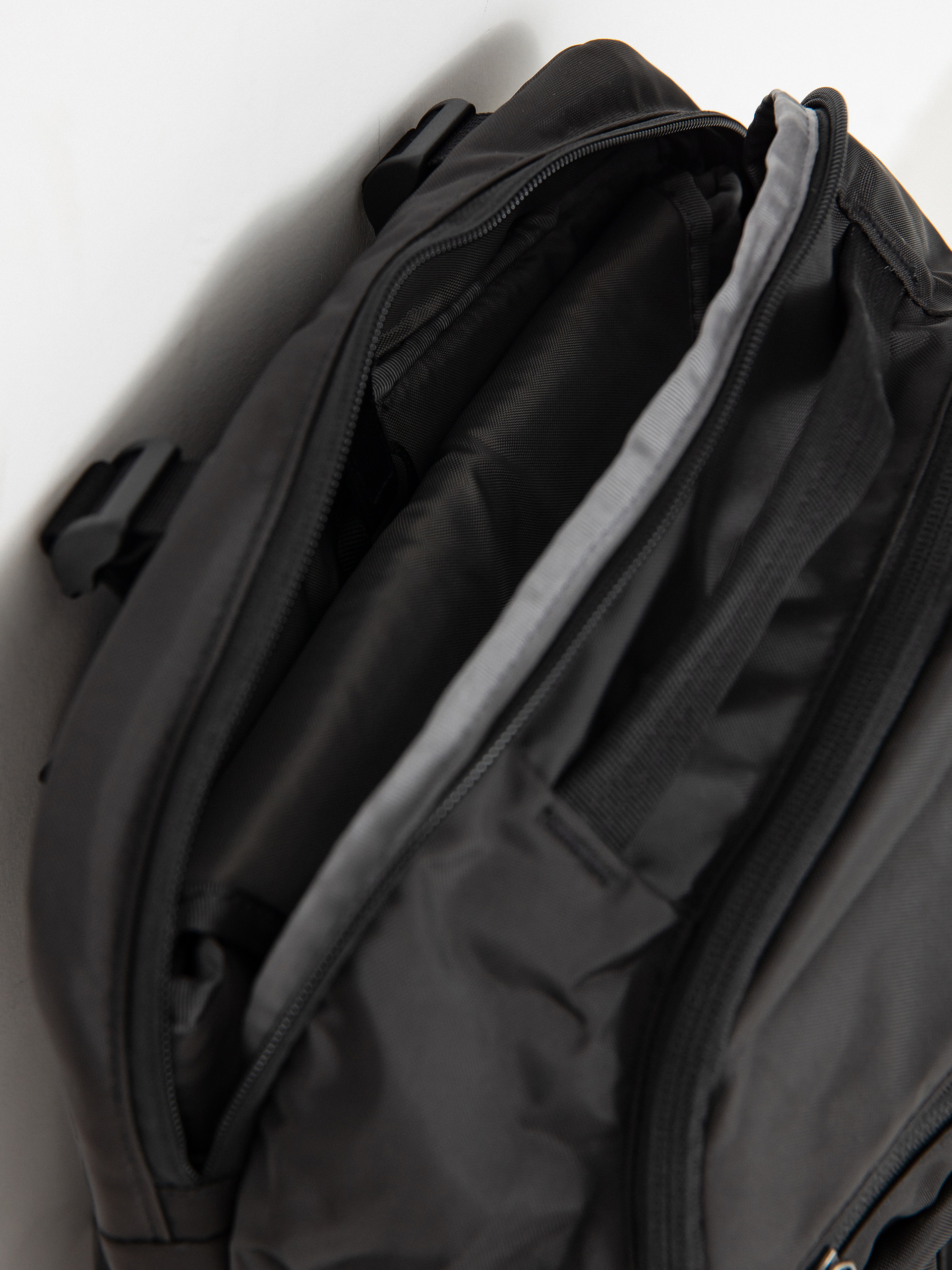 Plecak Patagonia Refugio Day Pack 30L (black)