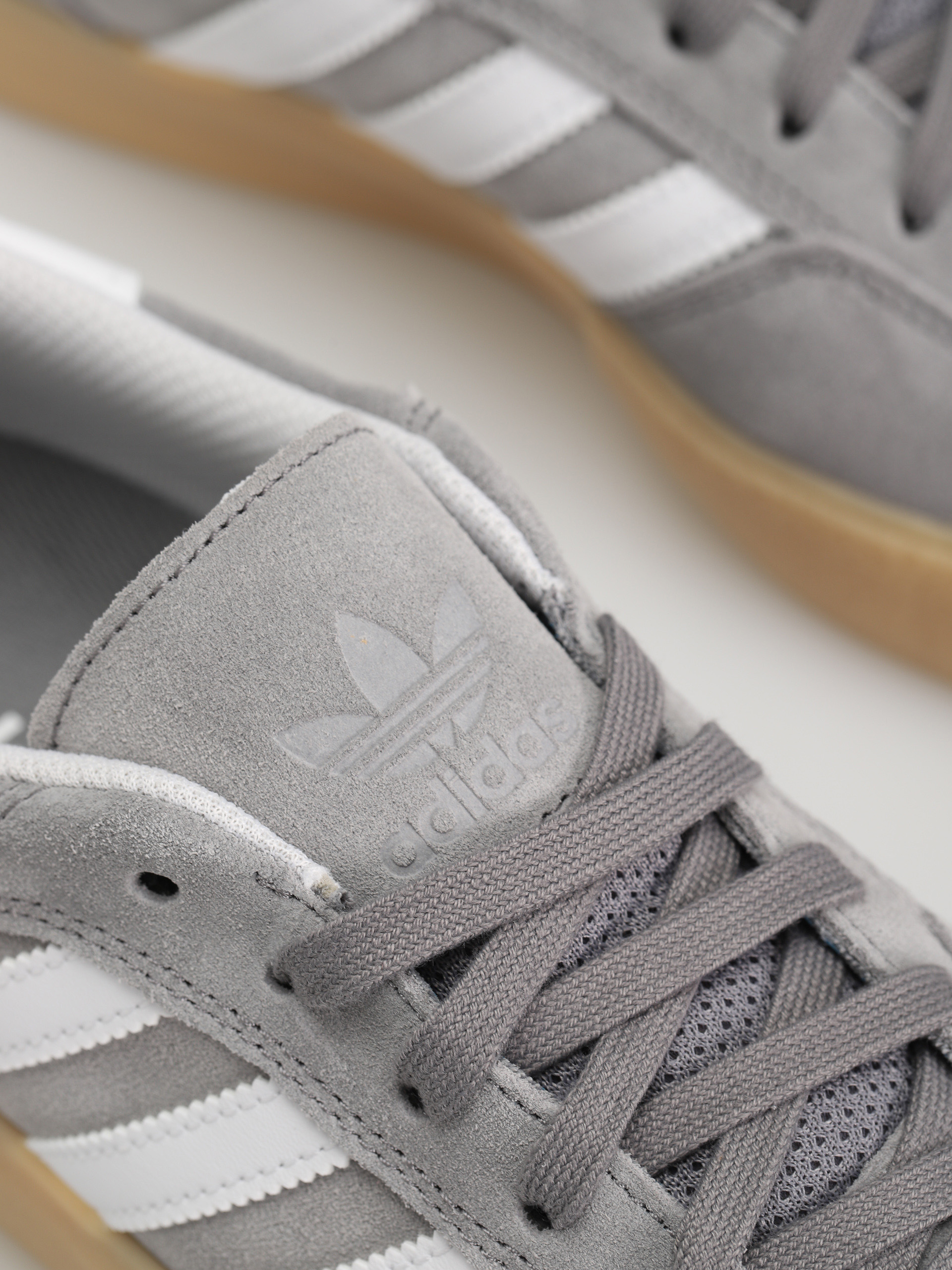 Buty adidas Matchbreak Super (grethr/ftwwht/gum3)