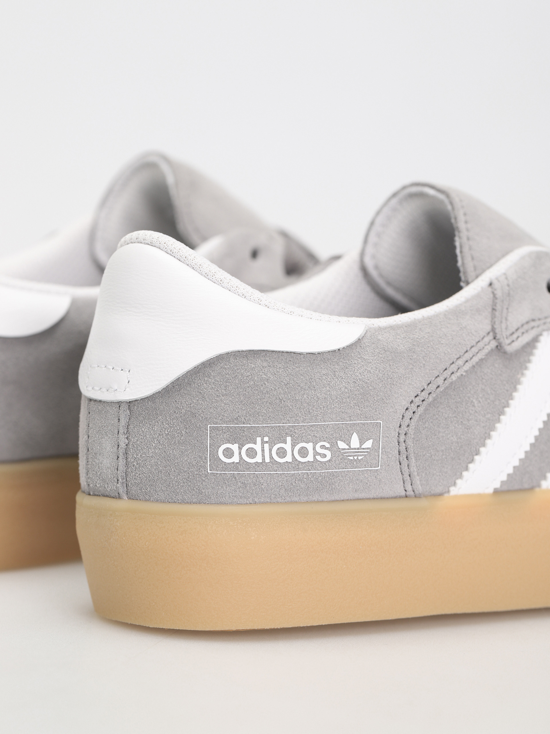 Buty adidas Matchbreak Super (grethr/ftwwht/gum3)