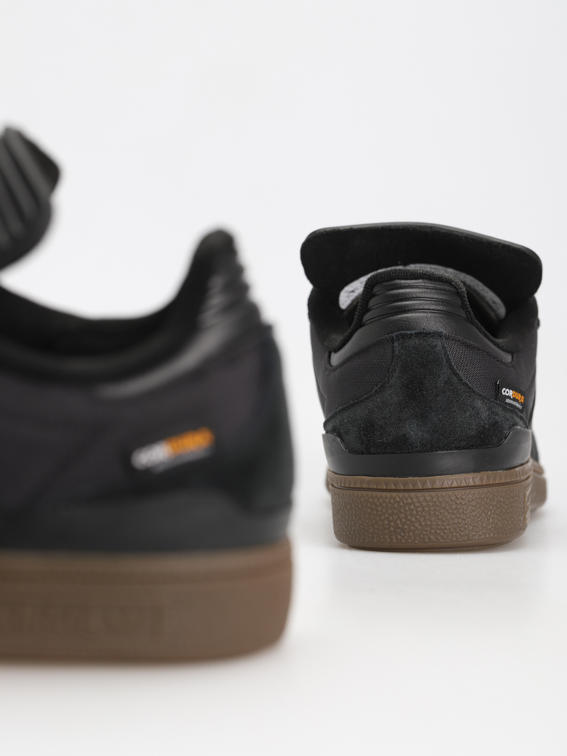 Buty adidas Busenitz (cblack/cblack/gum5)