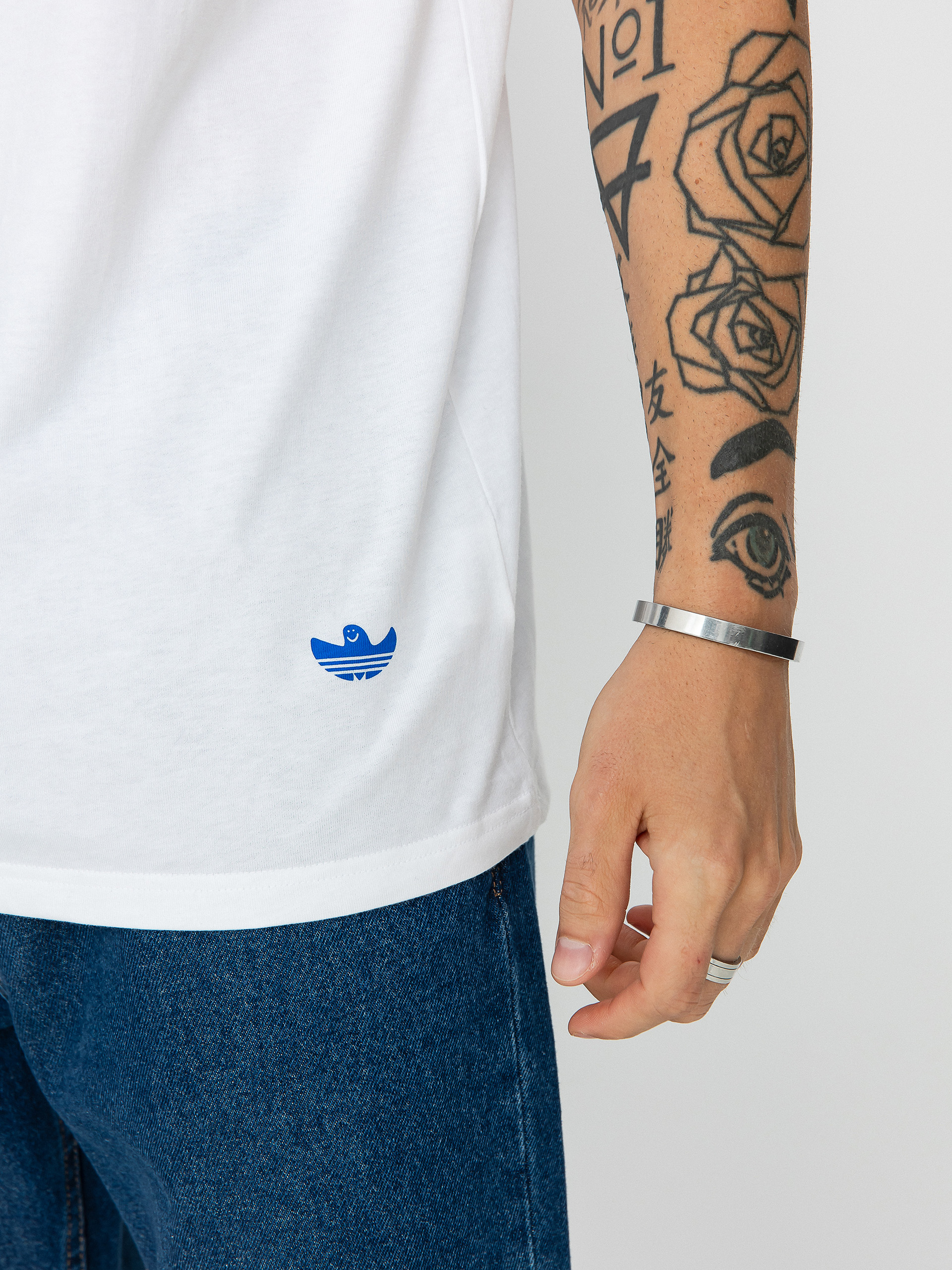 T-shirt adidas Shmoo Art (white/blubir/royblu)