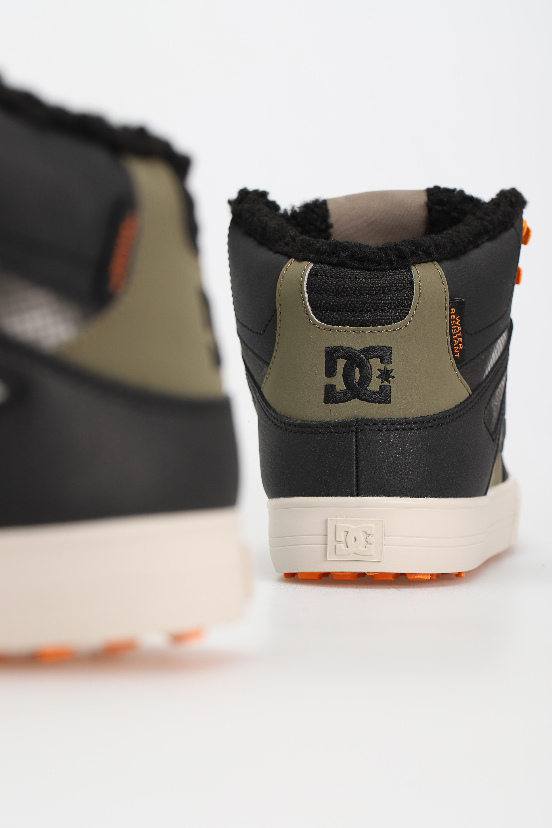 Buty zimowe DC Pure Ht Wc Wnt (black/green print)