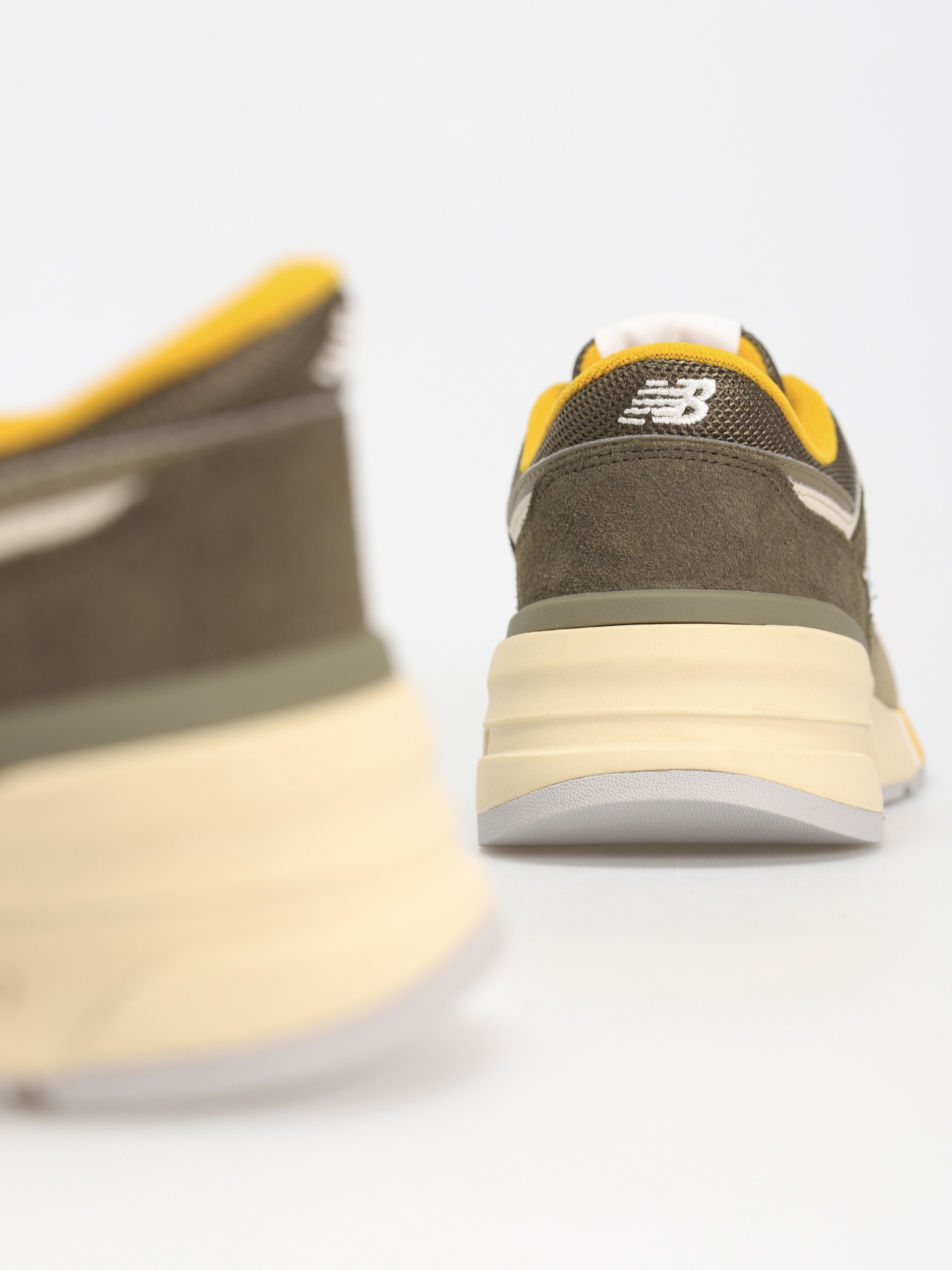 Buty New Balance 997 (covert green)