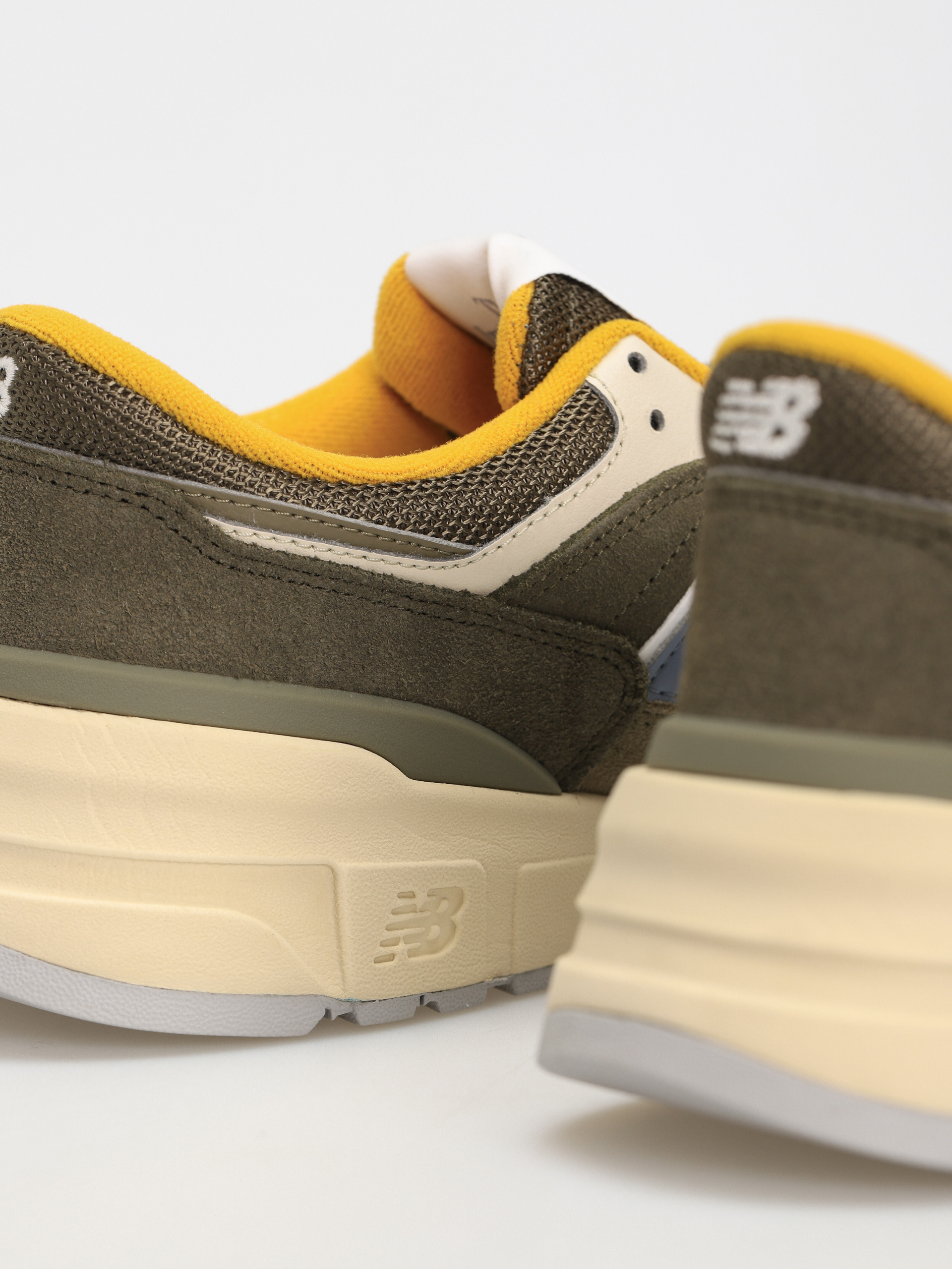 Buty New Balance 997 (covert green)