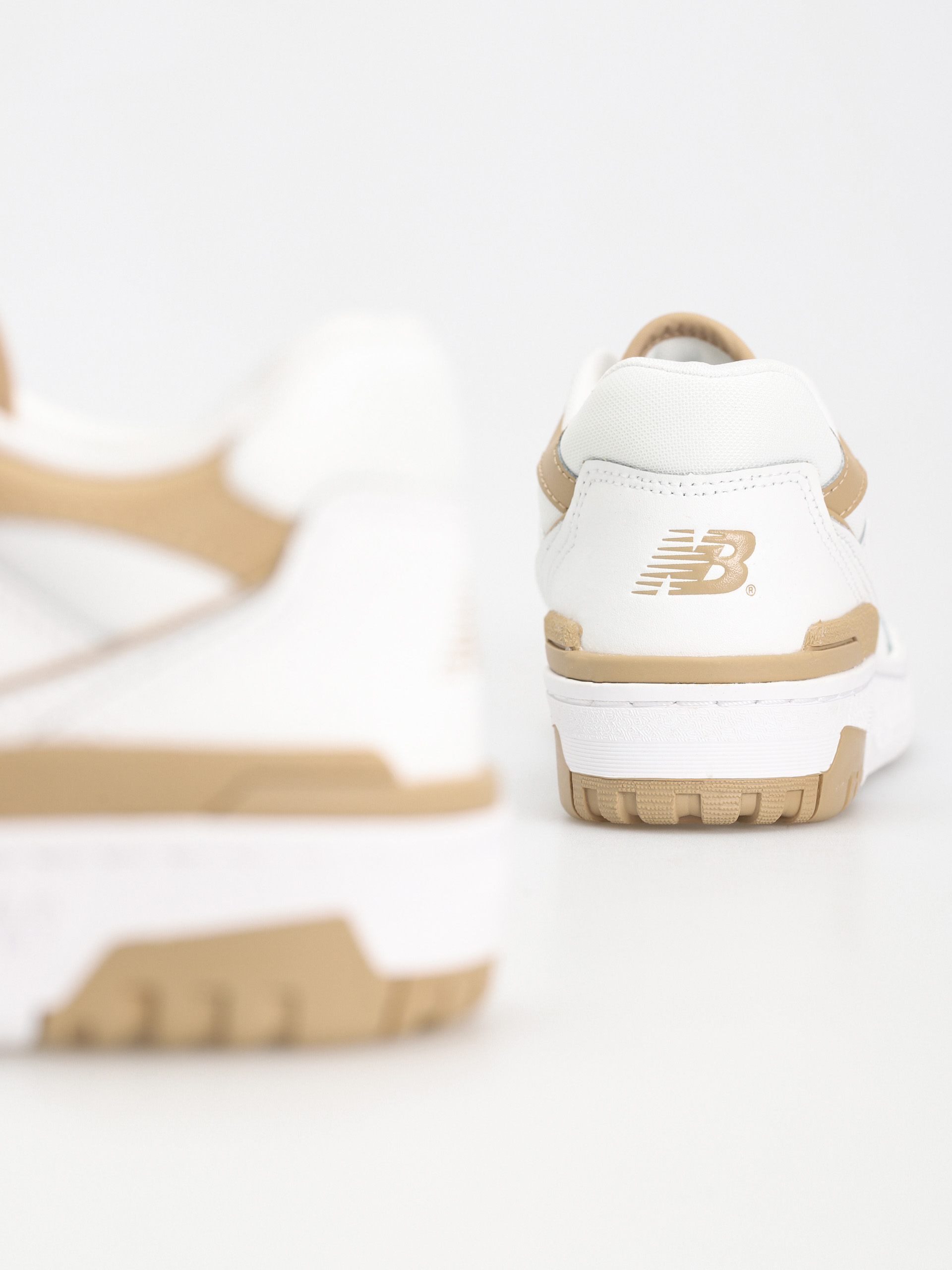 Buty New Balance 550 Wmn (white)