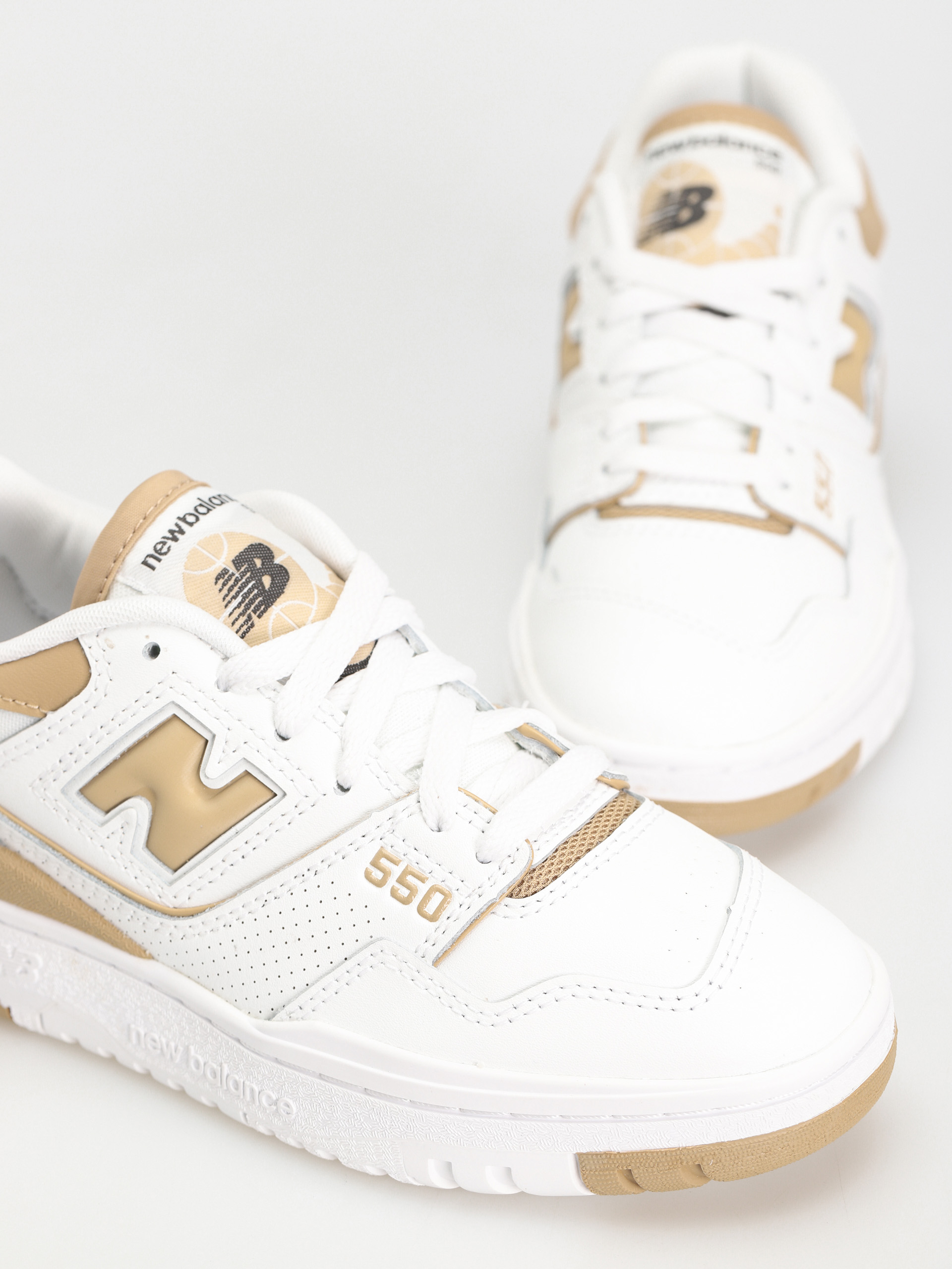 Buty New Balance 550 Wmn (white)