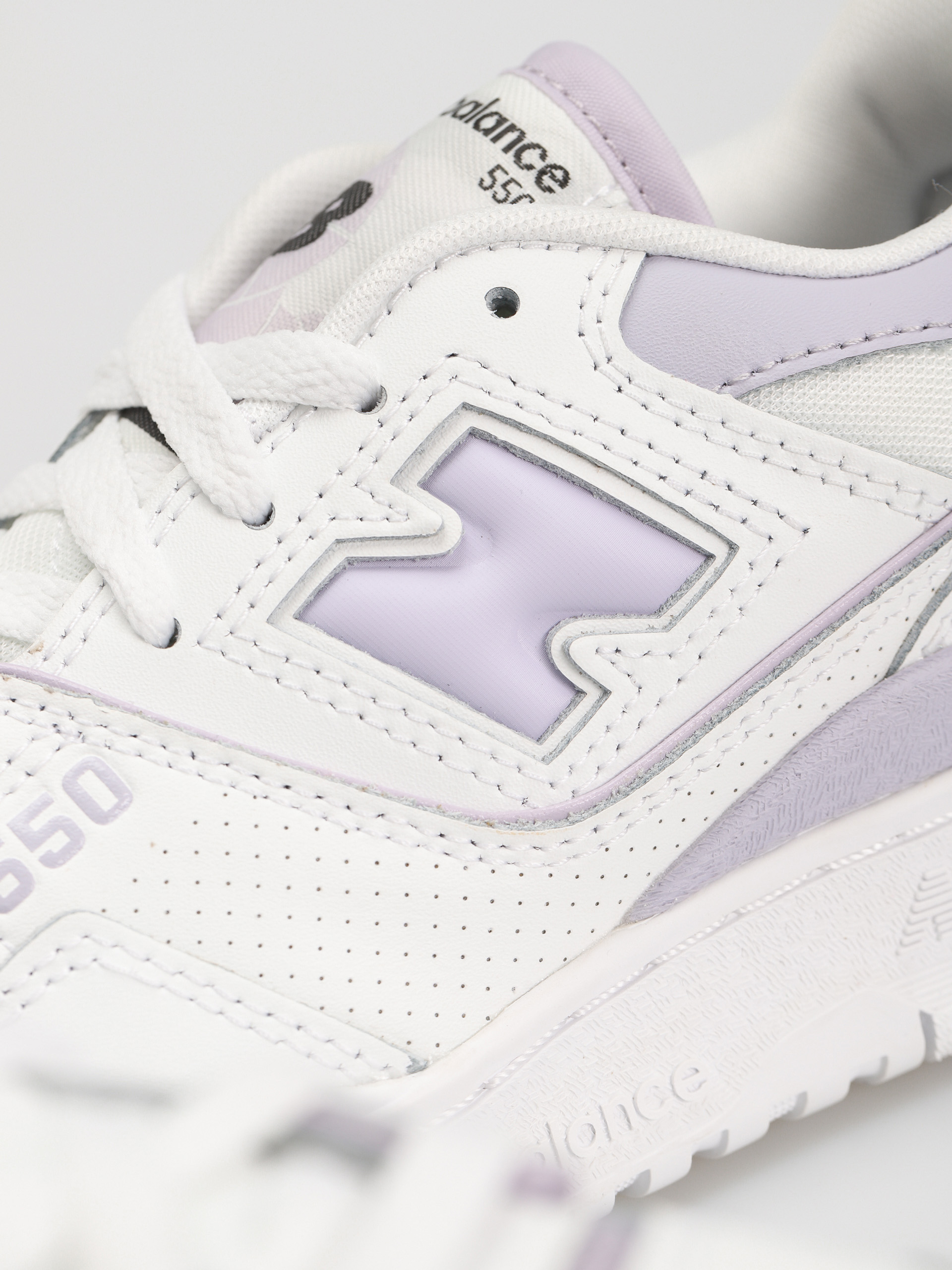 Buty New Balance 550 Wmn (white)