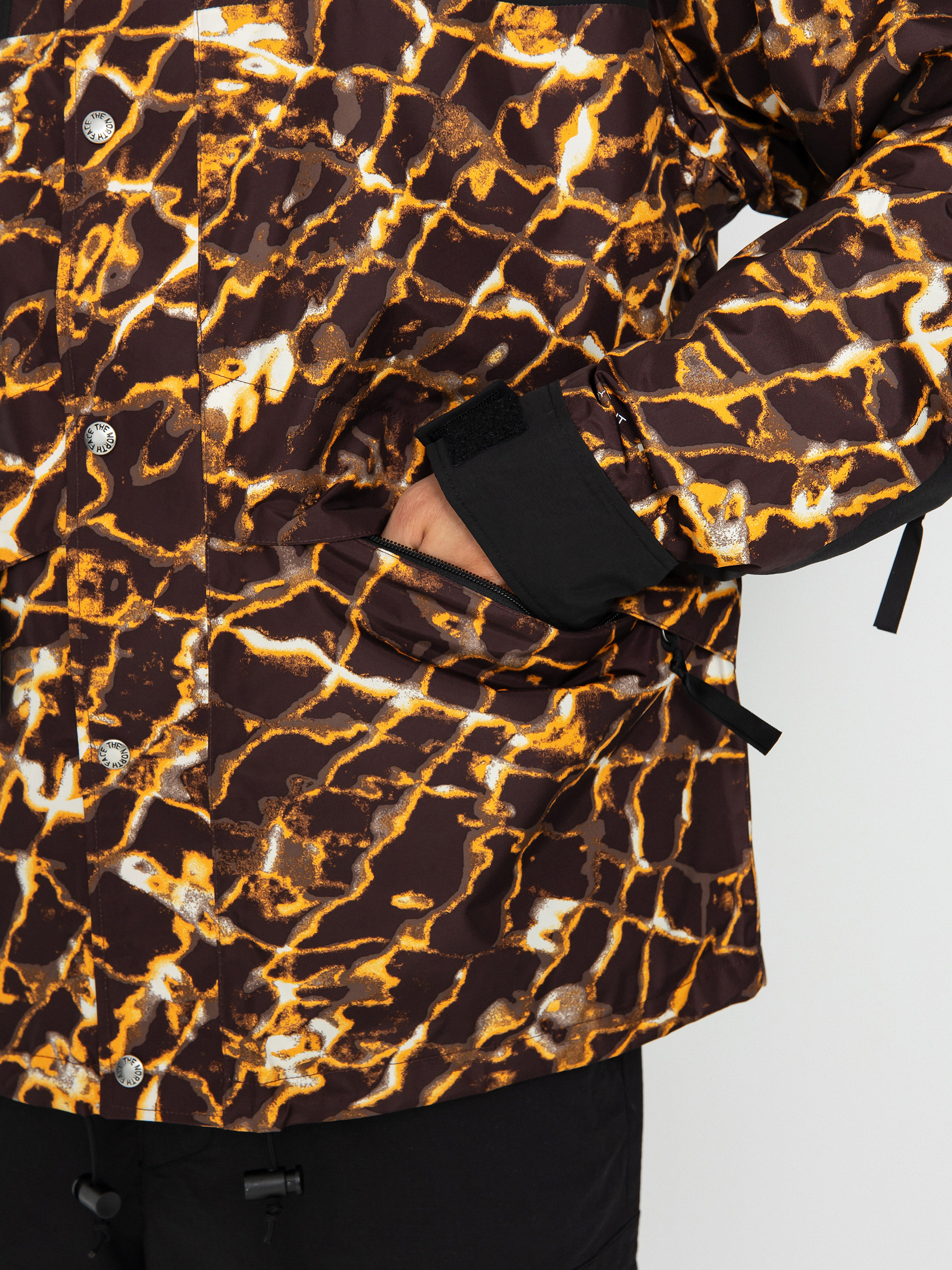 Kurtka The North Face 86 Retro Mountain (coal brown wtrdstp/tnfb)