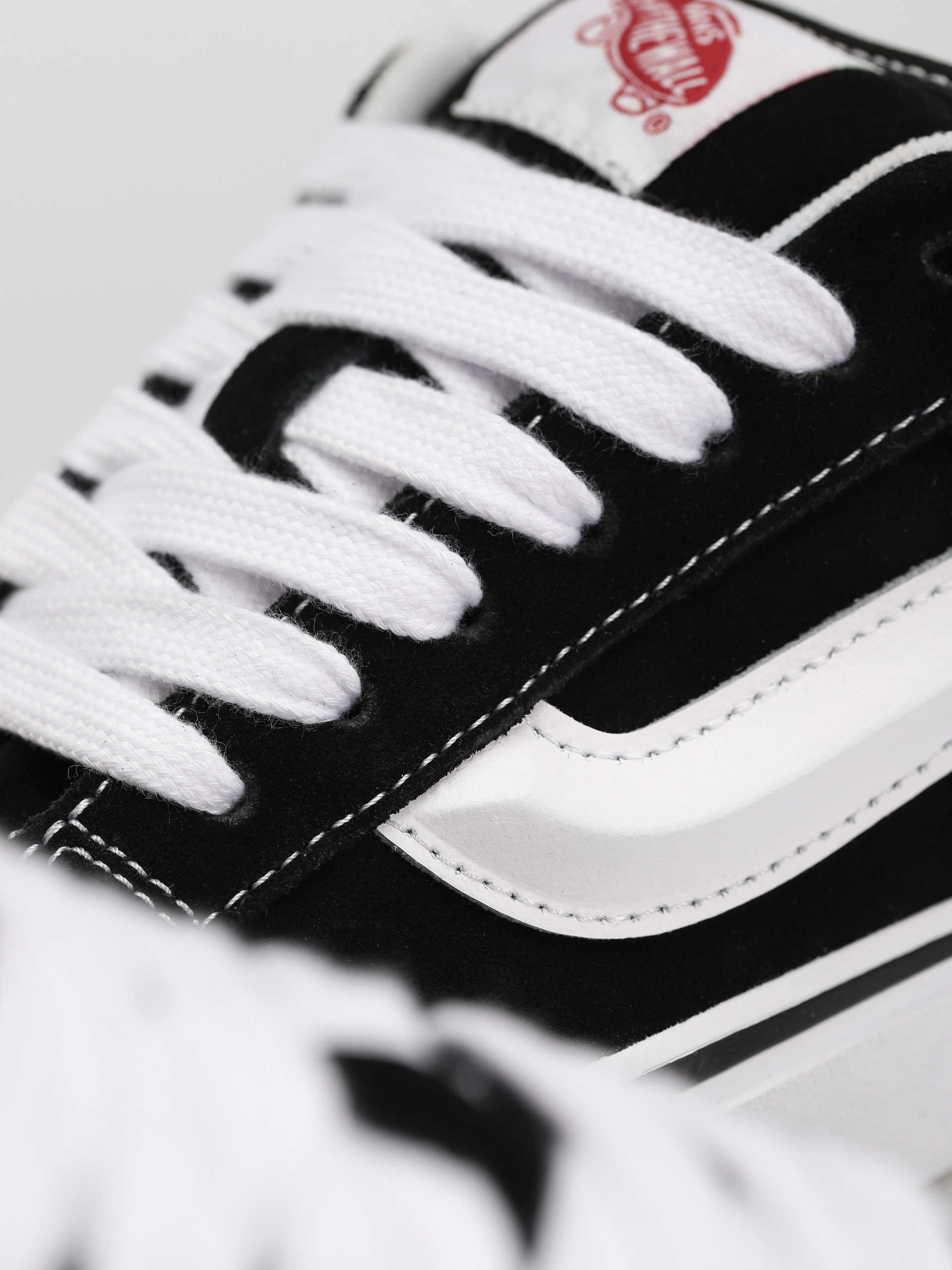 Buty Vans Knu Skool (black/true white)