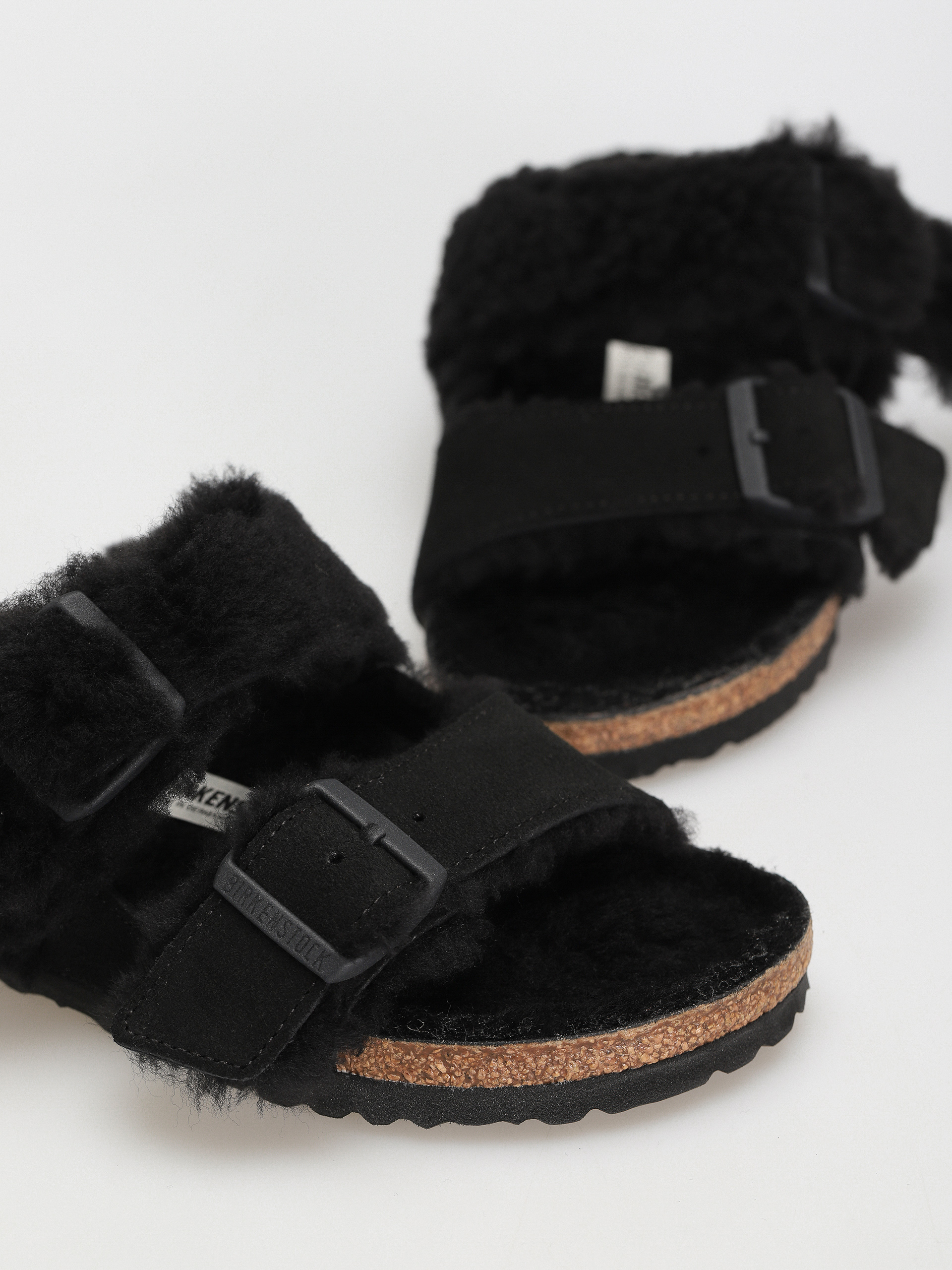 Klapki Birkenstock Arizona Split Teddy Parts Rivet Logo Suede Leather/Fur Narrow Wmn (black)